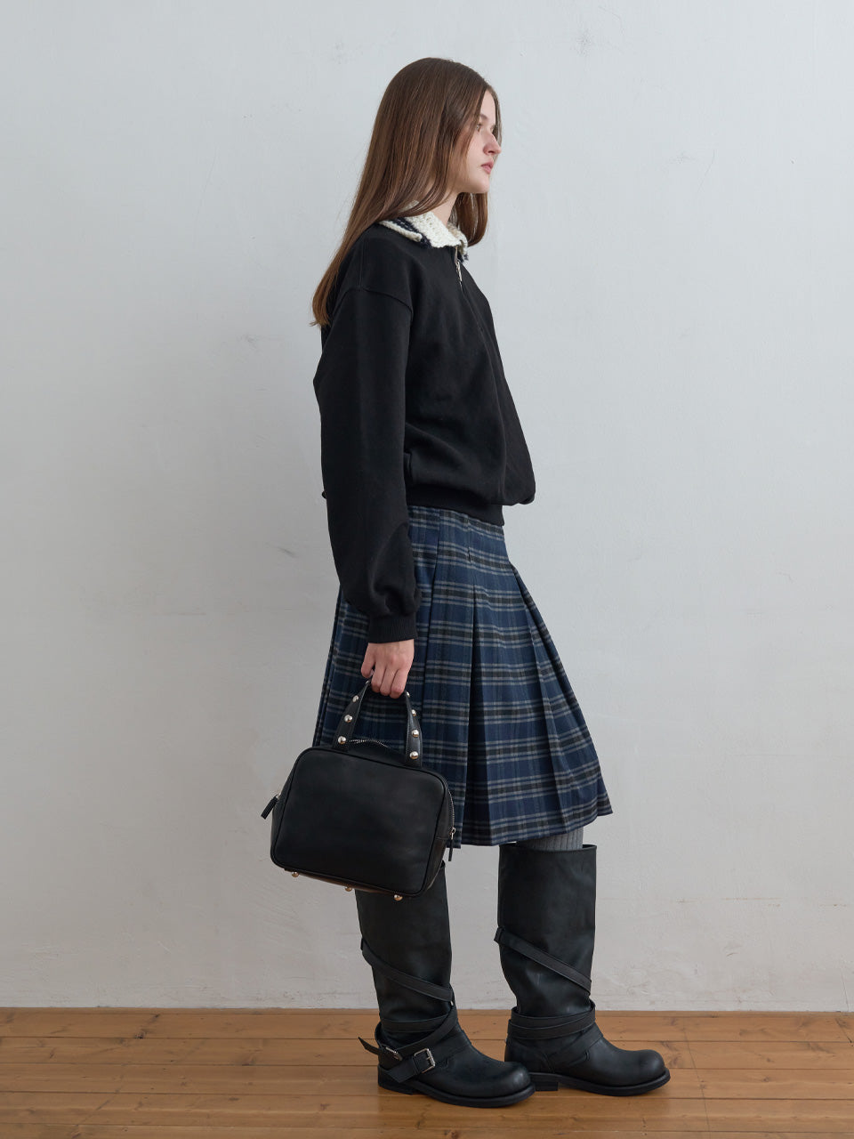 Kijun - Frame Stud Bag (Black) product image 2 | TRAB K-Fashion Australia