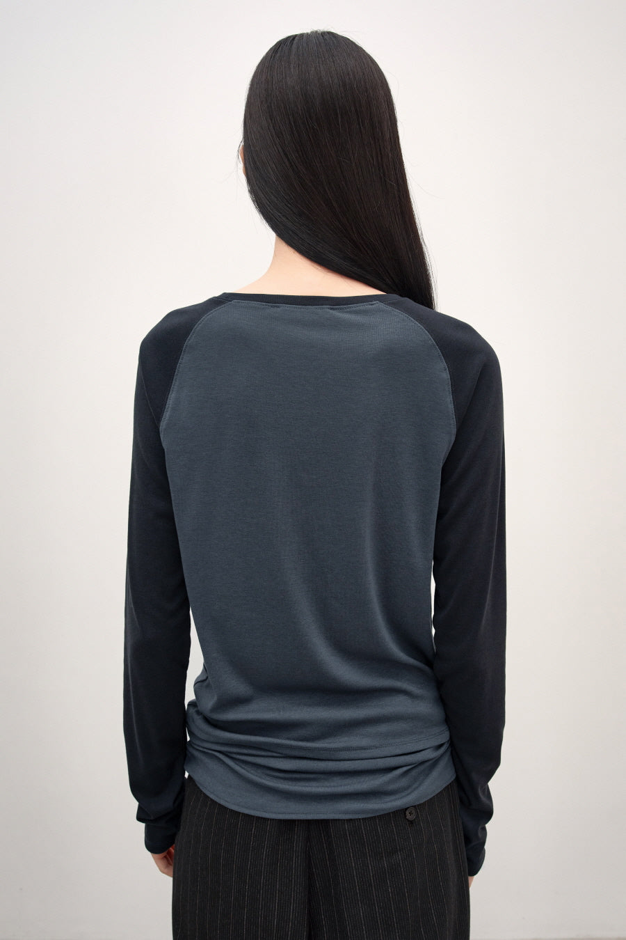 Insilence - Raglan Strap T-Shirt (Charcoal) product image 5 | TRAB K-Fashion Australia