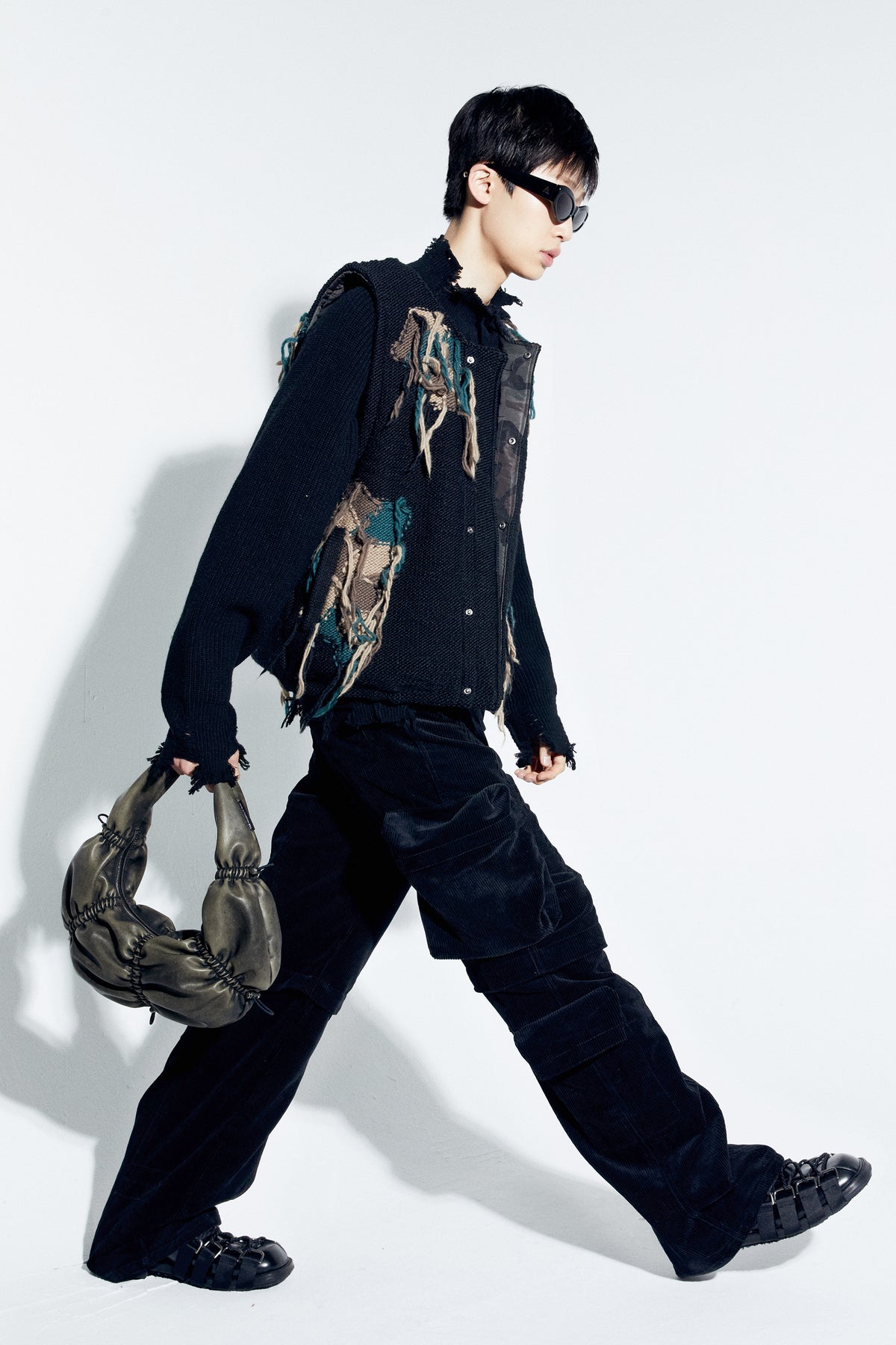 Andersson Bell - Camouflage Reversible Knit Vest (Black) product image 4 | TRAB K-Fashion Australia