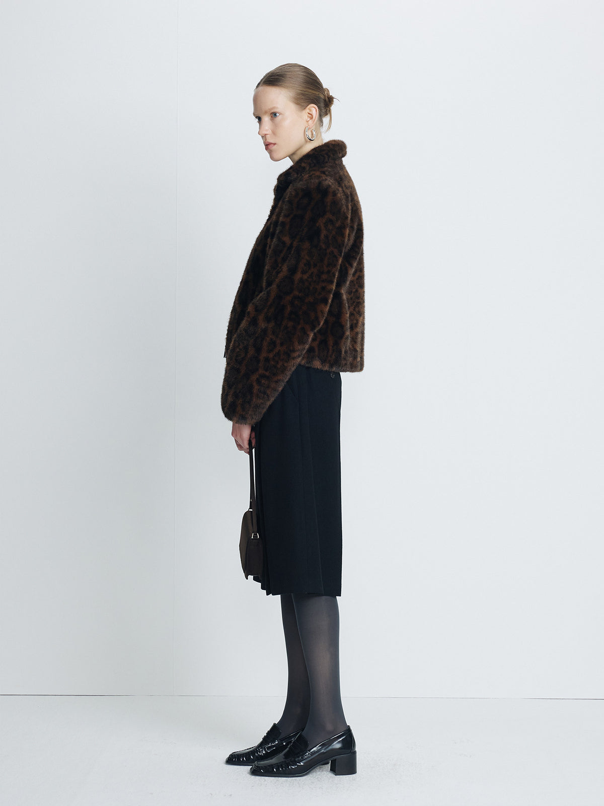 Tonywack - Leopard Faux Fur Zippered Jacket (Brown Leopard Print) product image 2 | TRAB K-Fashion Australia
