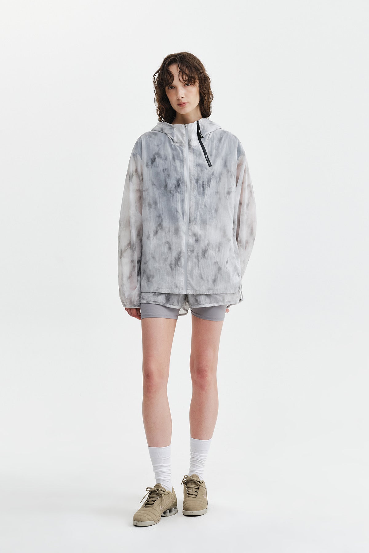 Matin Kim - Matin Pace Reflective Logo Windbreaker (Light Grey) product image 11 | TRAB K-Fashion Australia