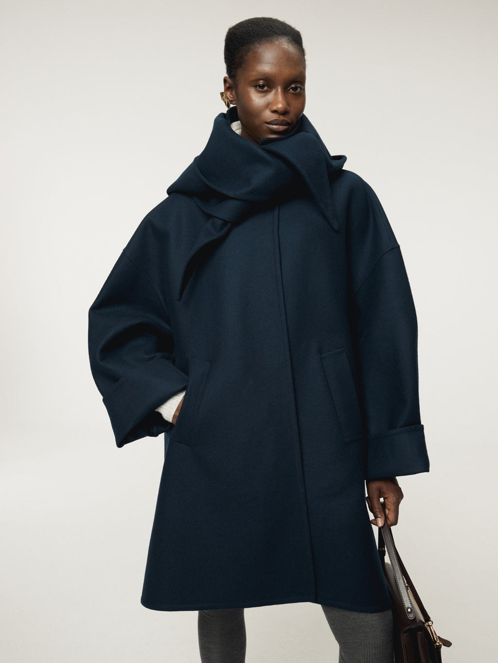 Recto - Oversized Handmade Hoody Coat (Navy) product image 4 | TRAB K-Fashion Australia