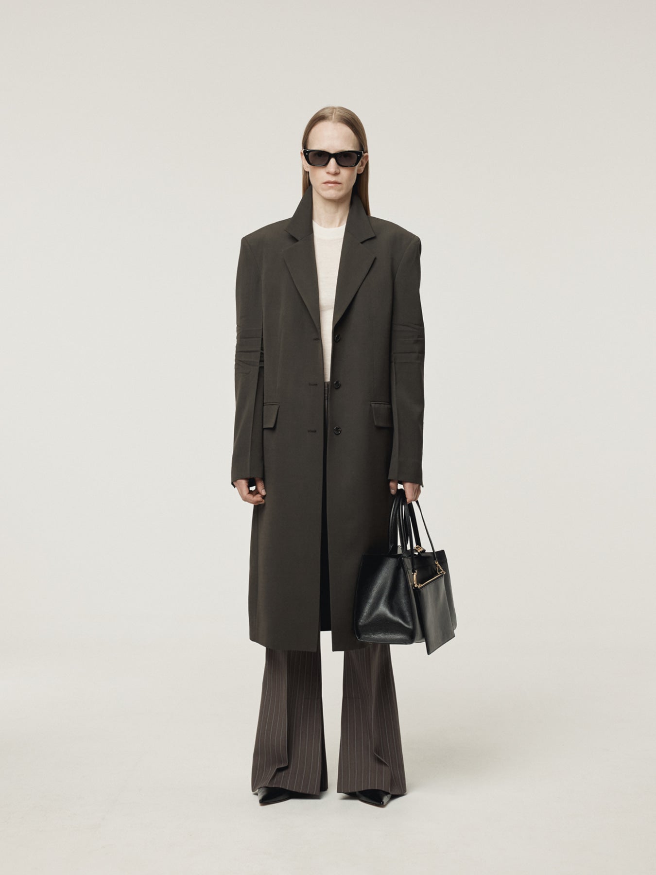 Recto - Sleeve Crease Wool Coat (Charcoal Grey) product image 2 | TRAB K-Fashion Australia
