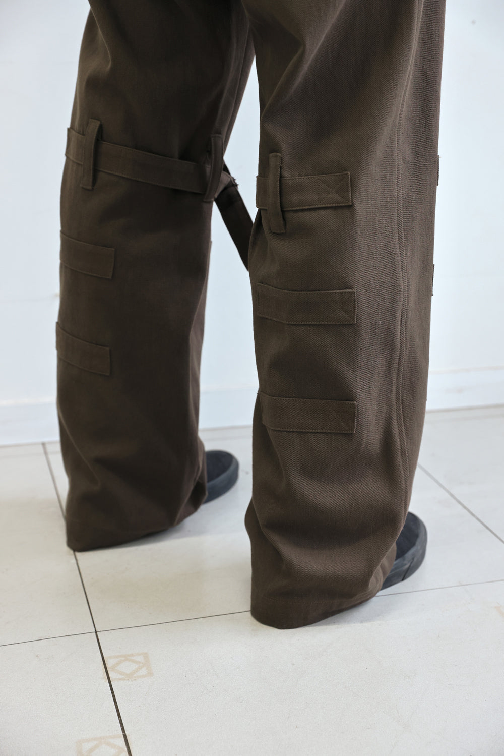 Hatchingroom - Bondage Pants Mud (Khaki) product image 13 | TRAB K-Fashion Australia
