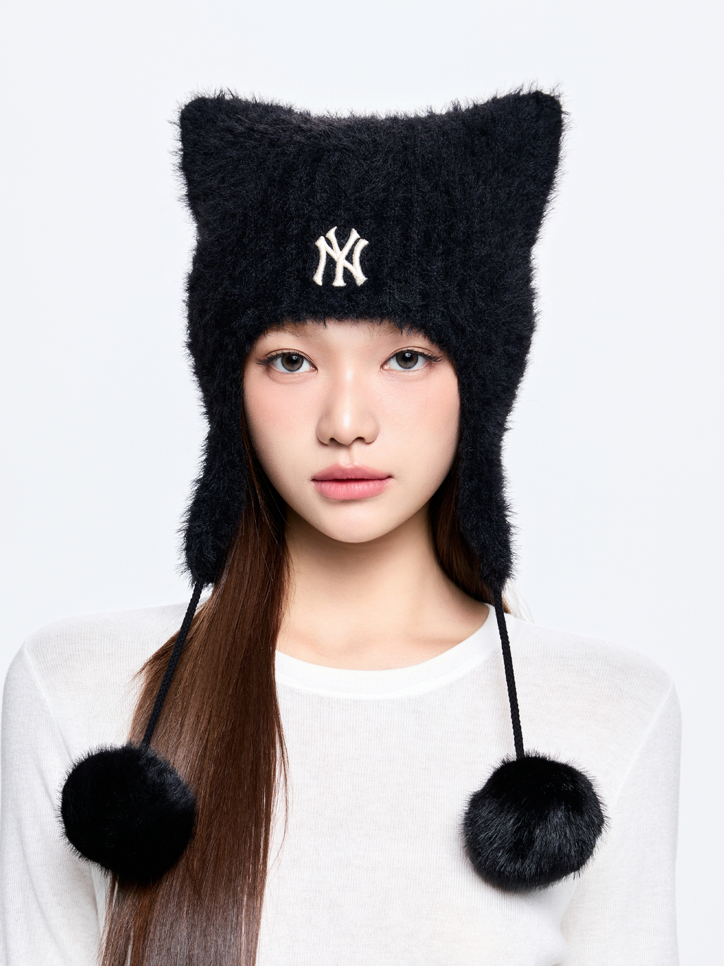 MLB Korea - MLB Fur Meow Earflap Beanie New York Yankees (Black) product image 4 | TRAB K-Fashion Australia