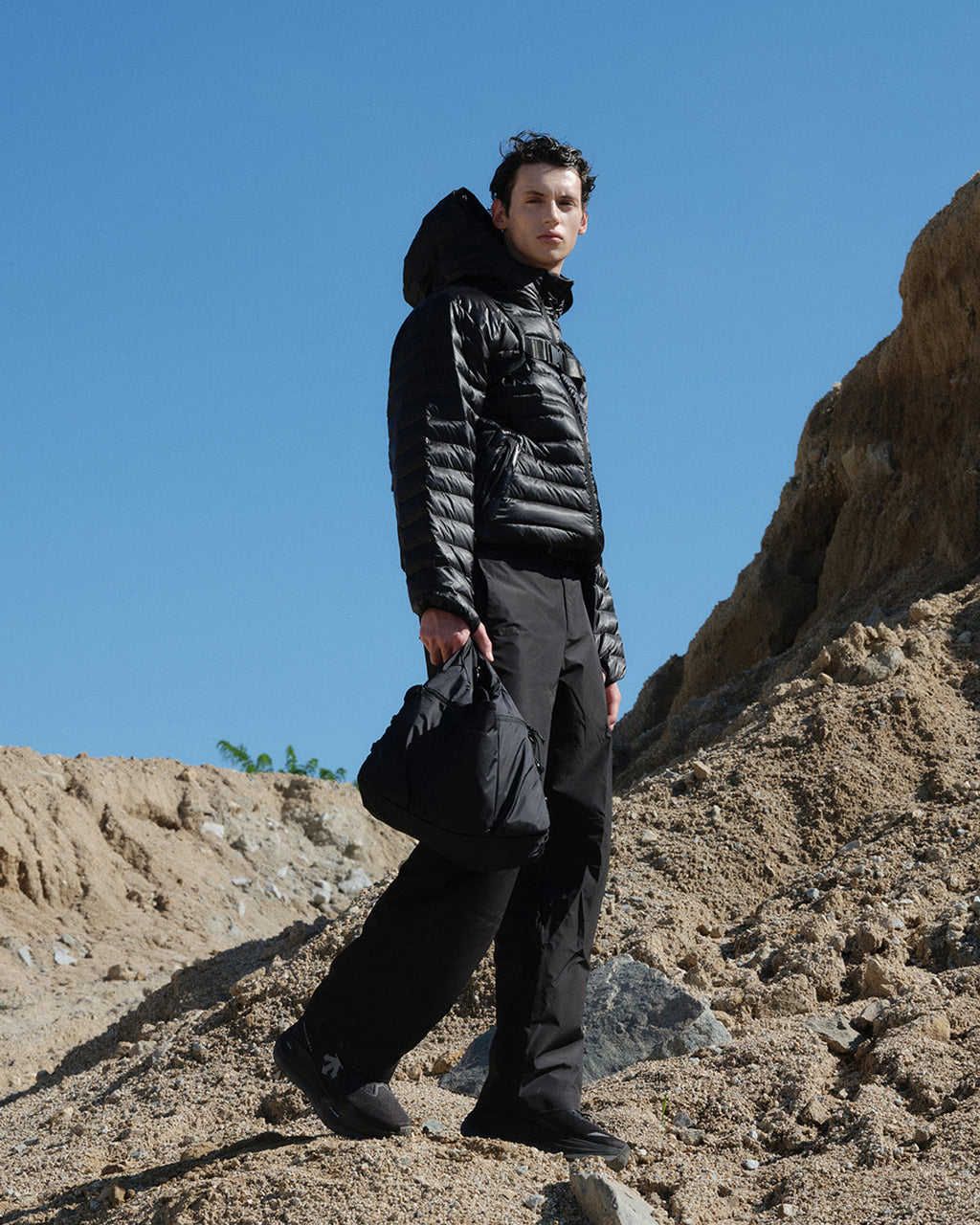 Eastlogue - Aero Pocketable Hobo Bag (Black) product image 3 | TRAB K-Fashion Australia