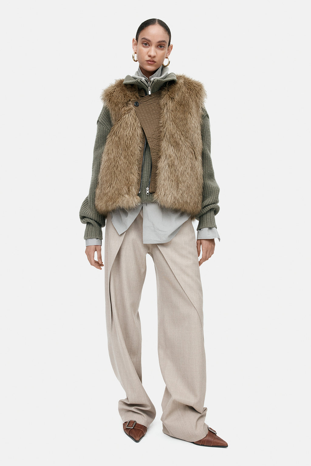 Andersson Bell - Unisex Curved Placket Reversible Faux-Fur Vest (Brown) product image 5 | TRAB K-Fashion Australia