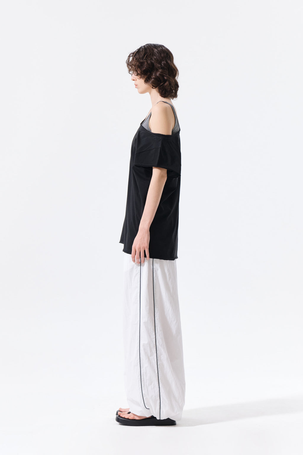 Matin Kim - Matin 16 Logo Track Pants (White) product image 6 | TRAB K-Fashion Australia