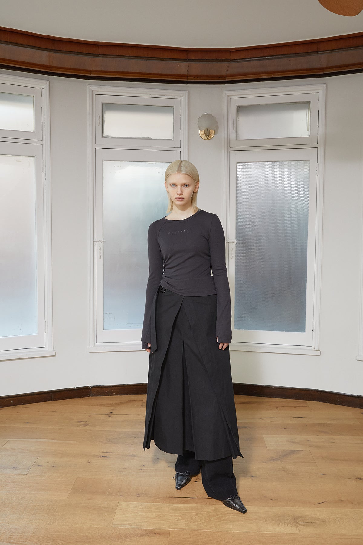 Matin Kim - Finger Hole Logo Printing Top (Charcoal) product image 10 | TRAB K-Fashion Australia