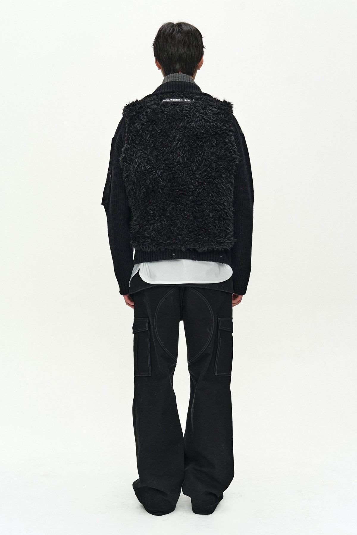 Andersson Bell - Unisex Reversible Collarless Fur Vest (Black) product image 6 | TRAB K-Fashion Australia