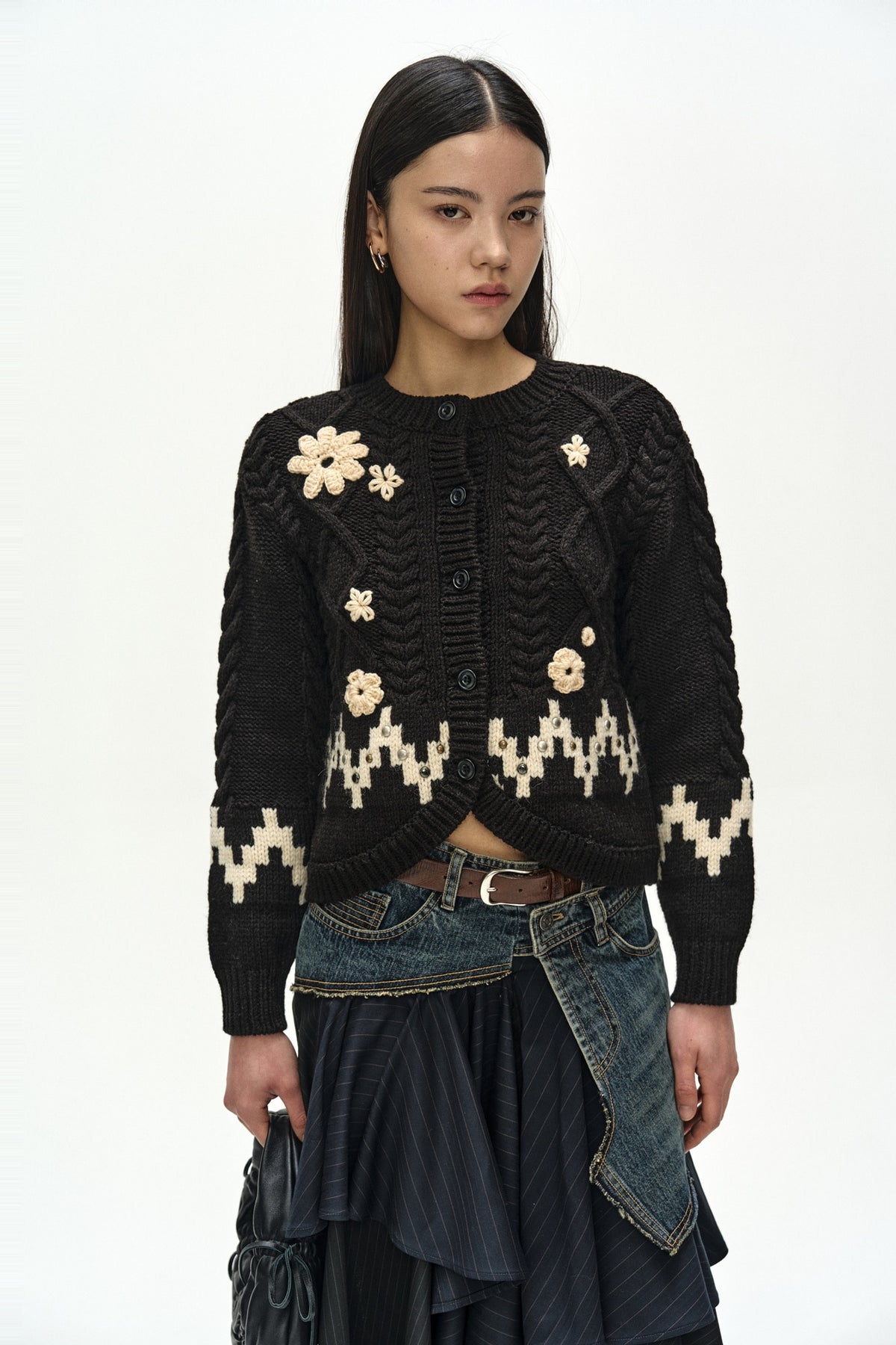 Andersson Bell - Fiori Camelia Cardigan (Black) product image 3 | TRAB K-Fashion Australia