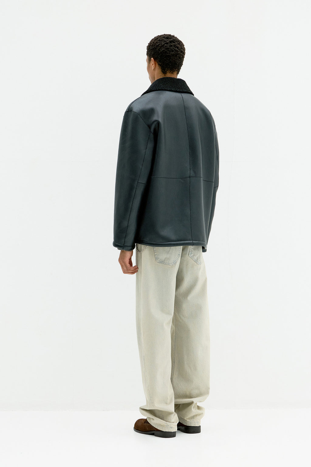 Coor - Linking Binding Fake Shearling Half Coat (Black) product image 4 | TRAB K-Fashion Australia