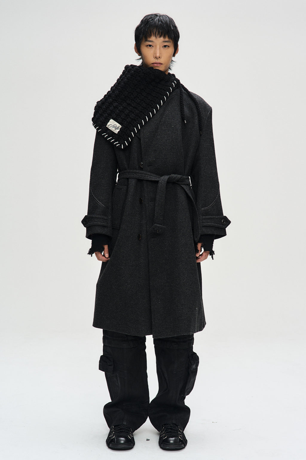 Andersson Bell - Chunky Wool-Blend Hand Knitted Scarf (Black) product image 2 | TRAB K-Fashion Australia
