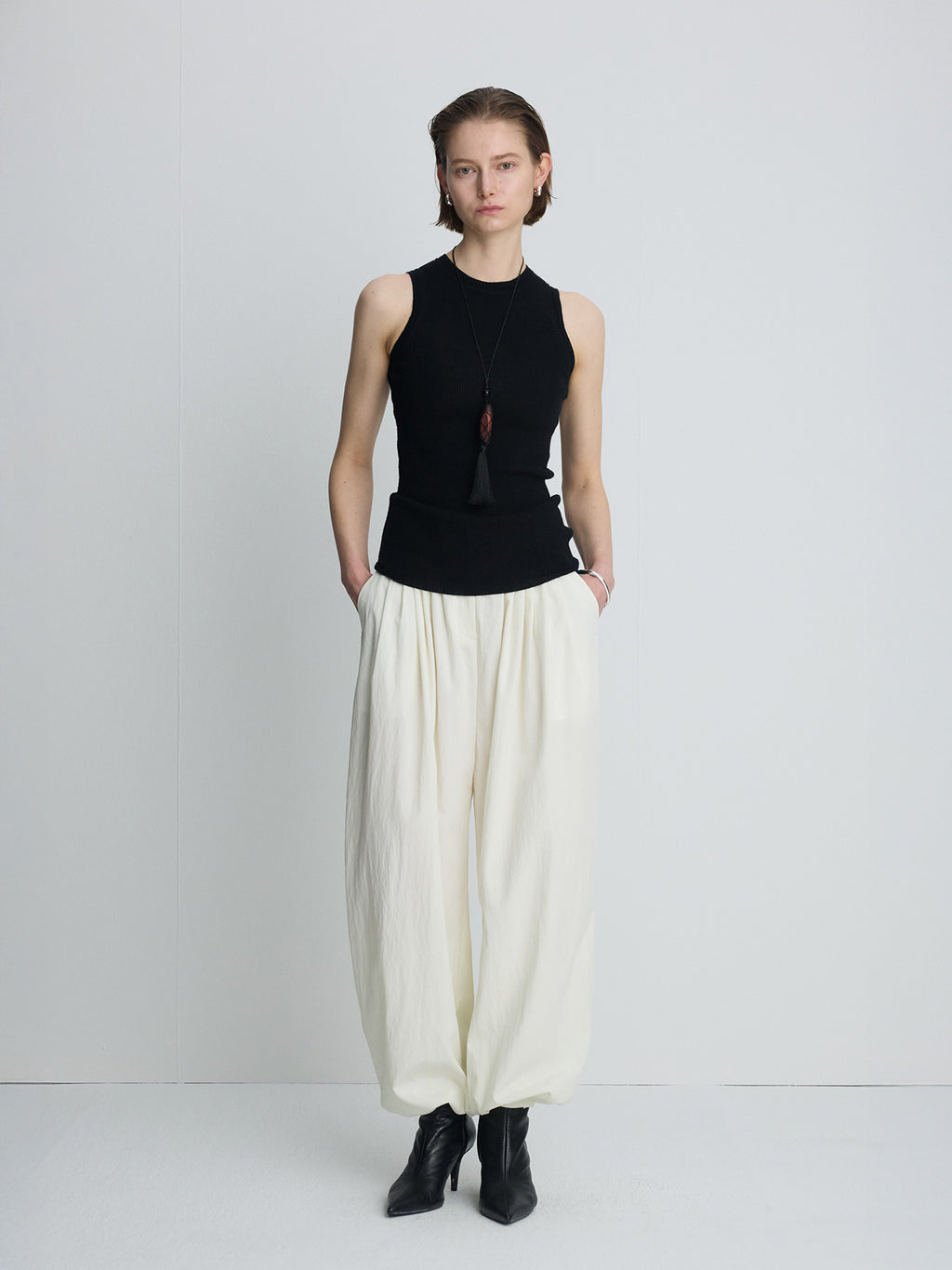 Tonywack - Wool Cashmere Ribbed Tank Top (Black) product image 6 | TRAB K-Fashion Australia