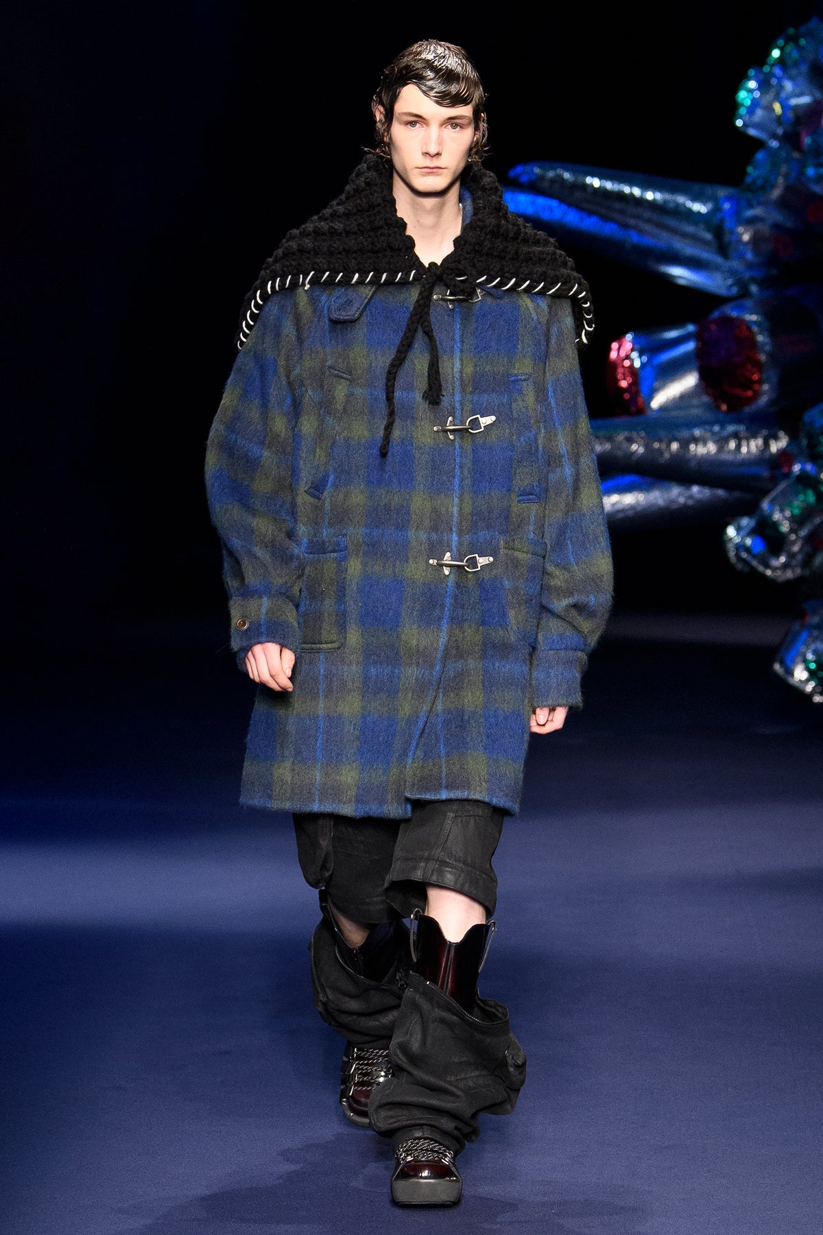Andersson Bell - Chunky Wool-Blend Hand Knitted Scarf (Black) product image 5 | TRAB K-Fashion Australia