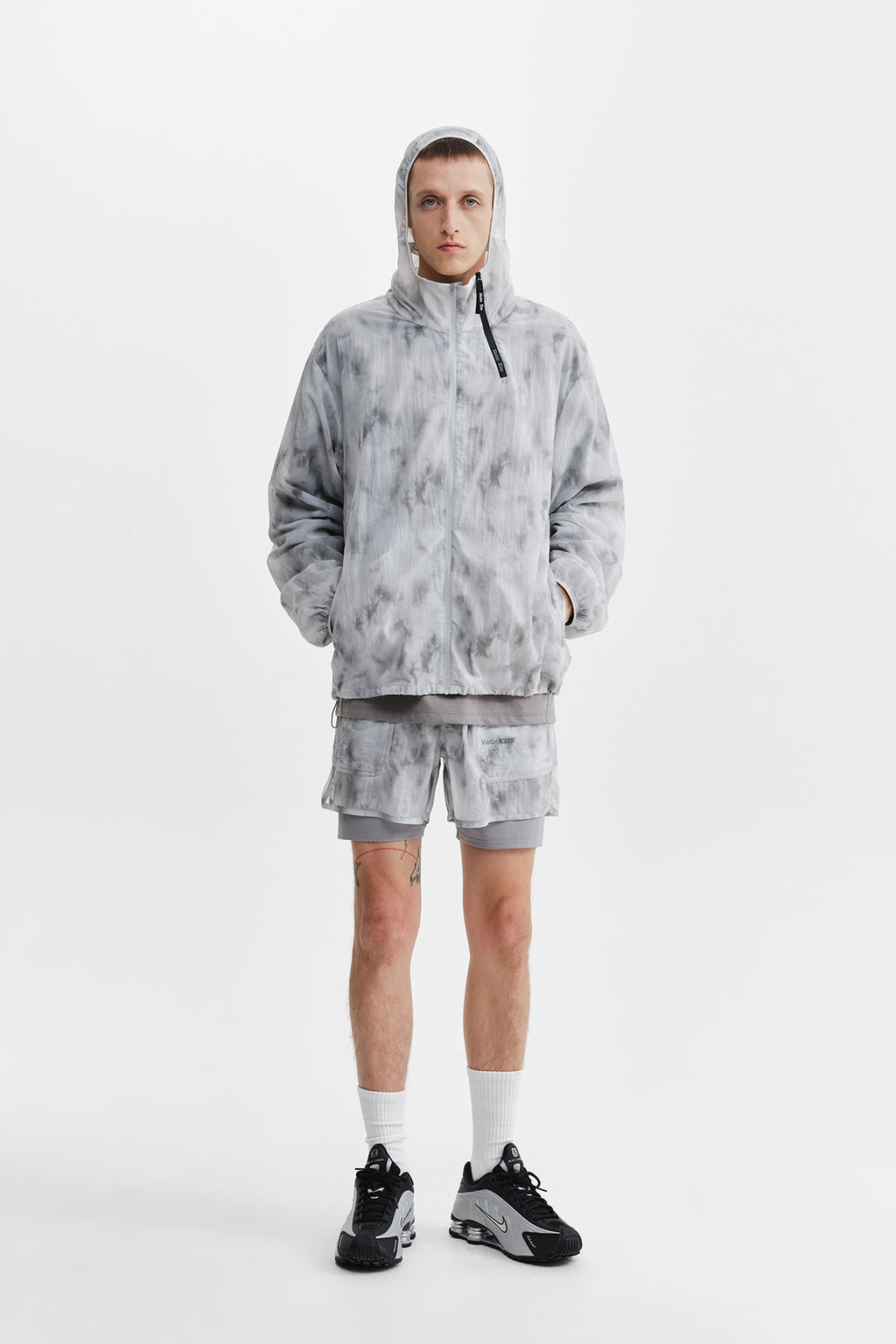 Matin Kim - Matin Pace Reflective Logo Windbreaker (Light Grey) product image 10 | TRAB K-Fashion Australia