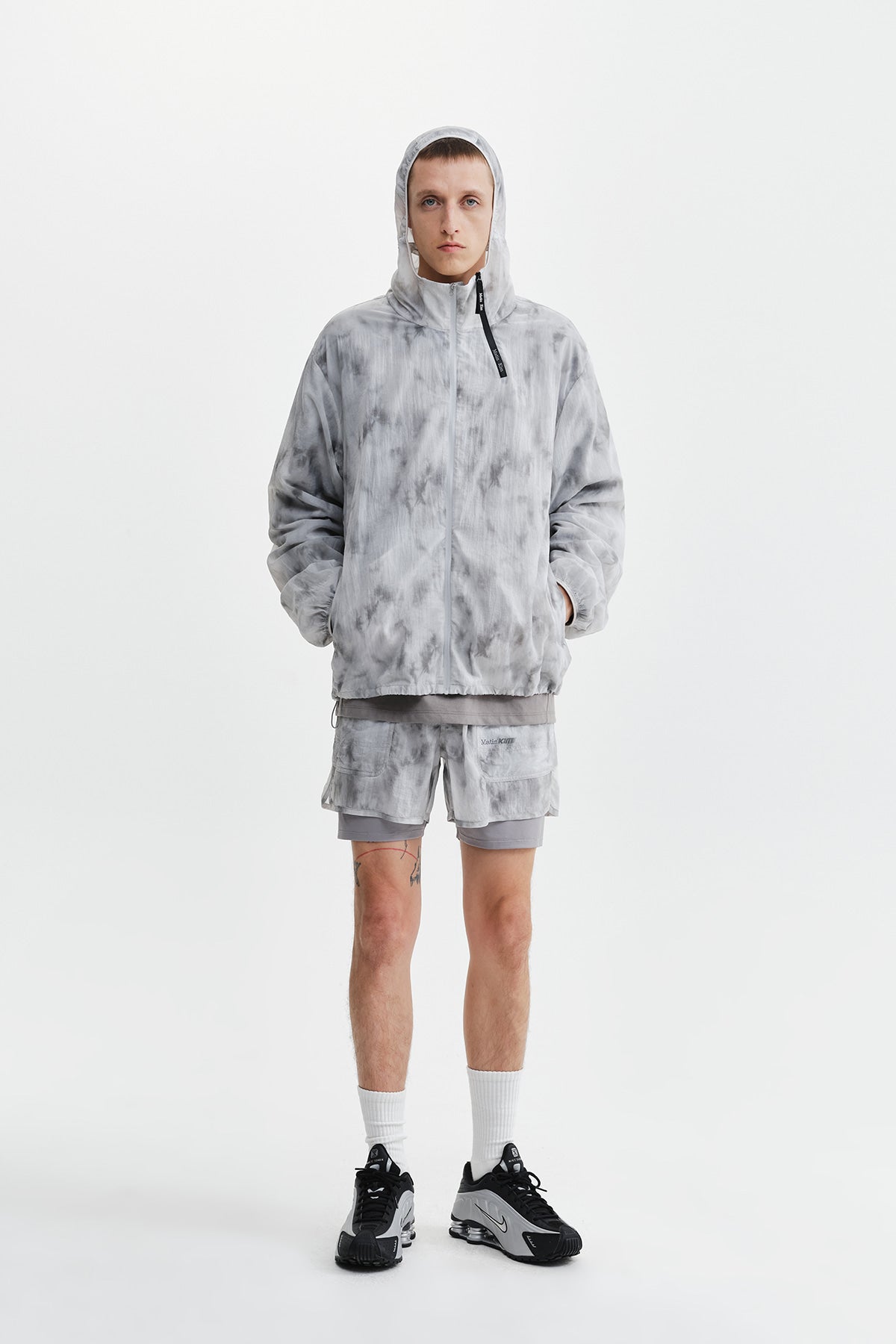 Matin Kim - Matin Pace Reflective Logo Windbreaker (Light Grey) product image 10 | TRAB K-Fashion Australia