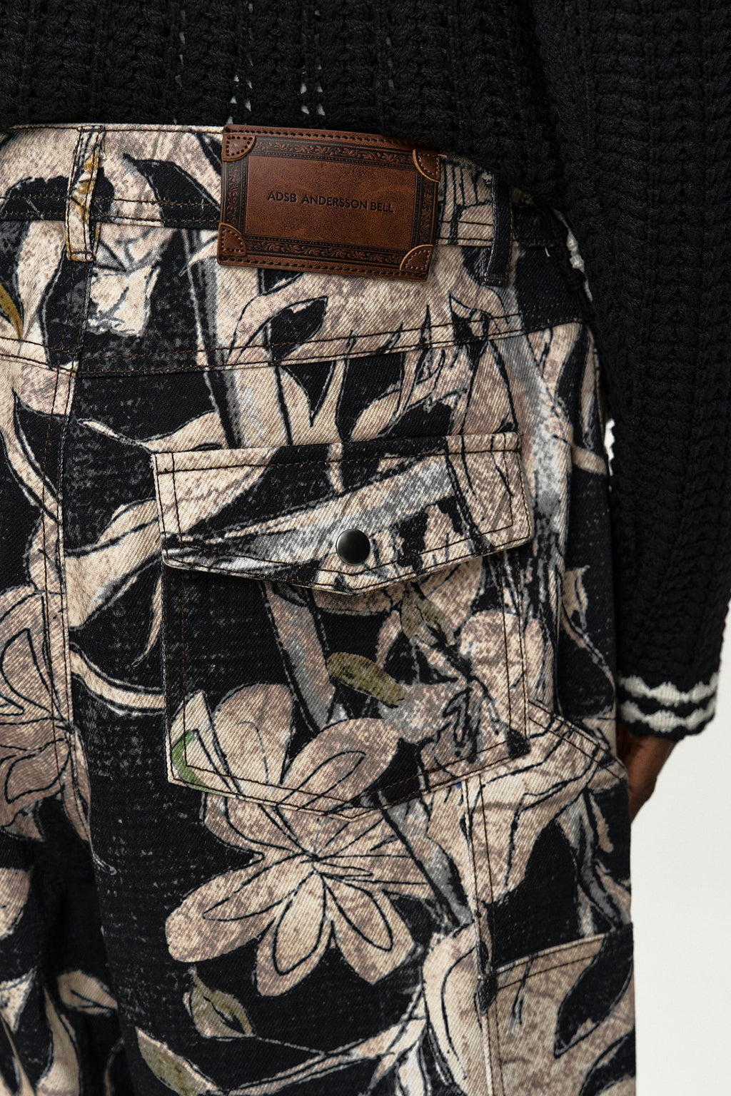 Andersson Bell - Flower Printed Carpenter Shorts (Black/Beige) product image 7 | TRAB K-Fashion Australia