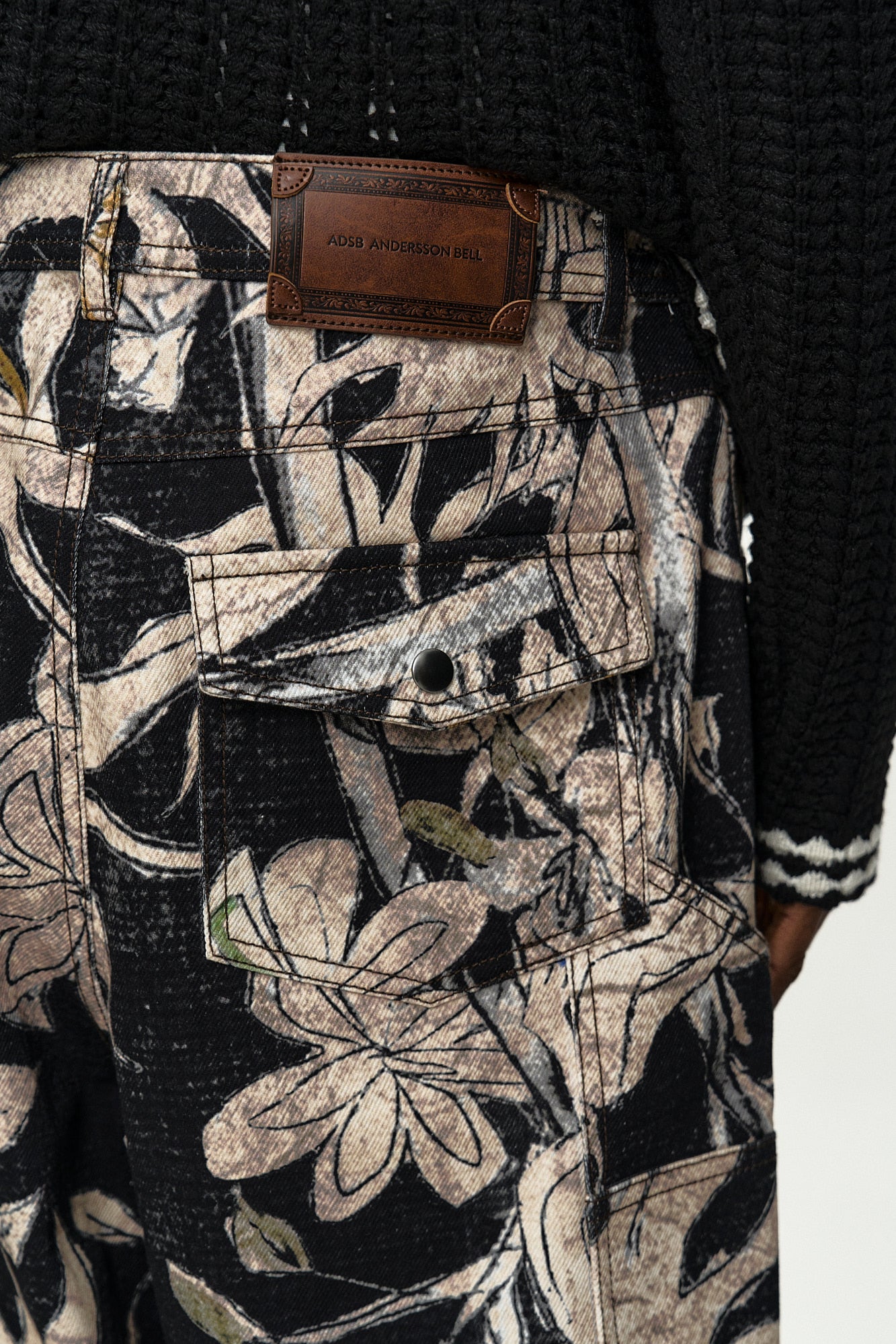 Andersson Bell - Flower Printed Carpenter Shorts (Black/Beige) product image 7 | TRAB K-Fashion Australia