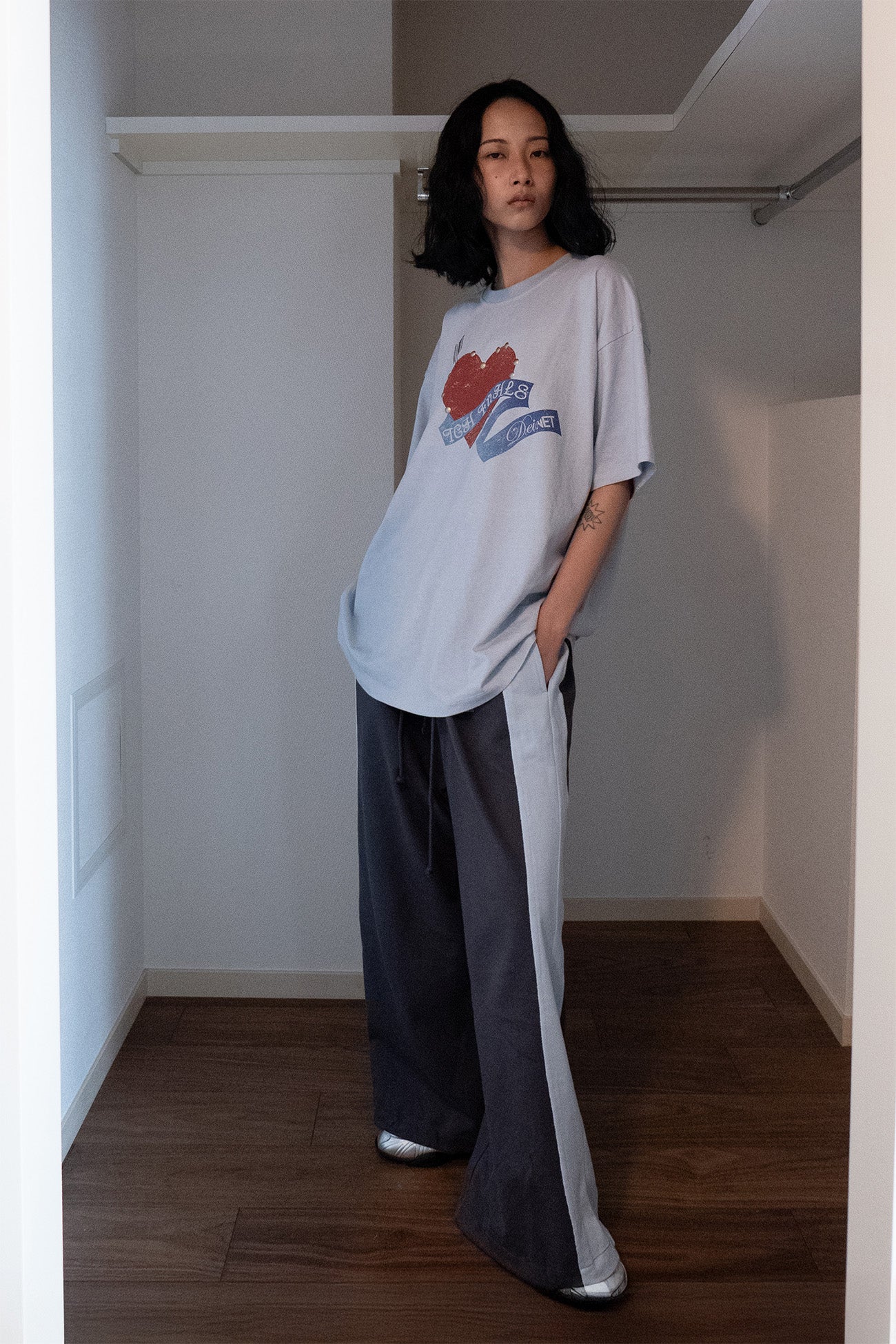 Deinet - Stud Heart T-Shirt (Ice Blue) product image 5 | TRAB K-Fashion Australia