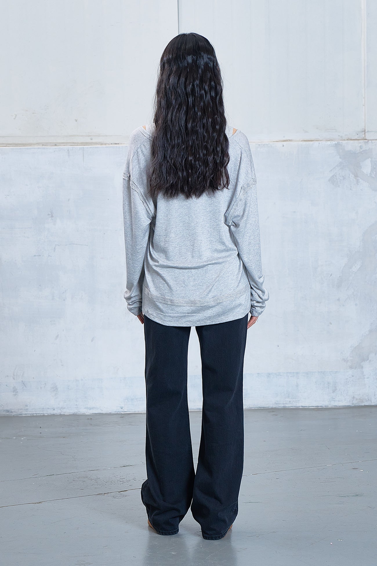 Deinet - Raw V Long Sleeve (Melange Grey) product image 3 | TRAB K-Fashion Australia