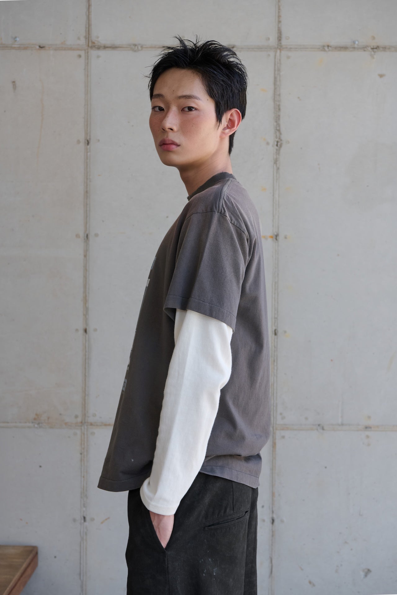 STU - The Class T-shirt (Charcoal) product image 7 | TRAB K-Fashion Australia