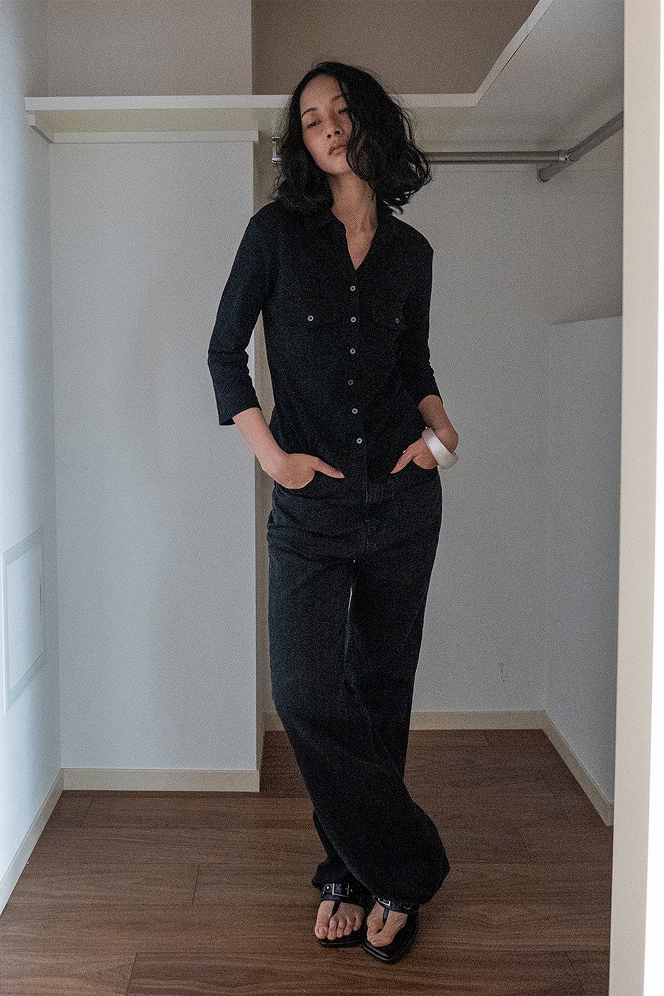 Deinet - Button Collar T-Shirt (Black) product image 4 | TRAB K-Fashion Australia