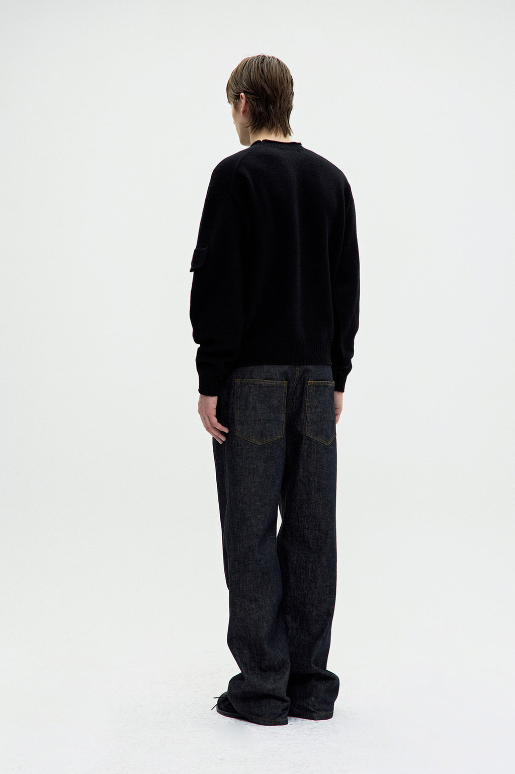 Coor - Wool Cropped Pocket Crewneck Sweater (Black) product image 4 | TRAB K-Fashion Australia