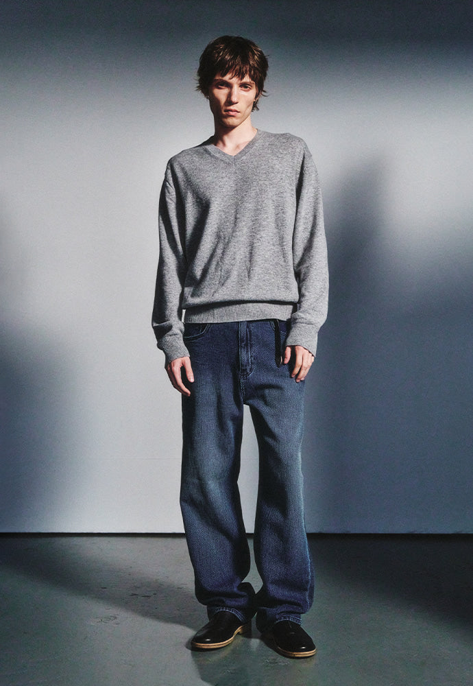Art if acts - Cashmere V-Neck Knit (Light Grey) product image 4 | TRAB K-Fashion Australia