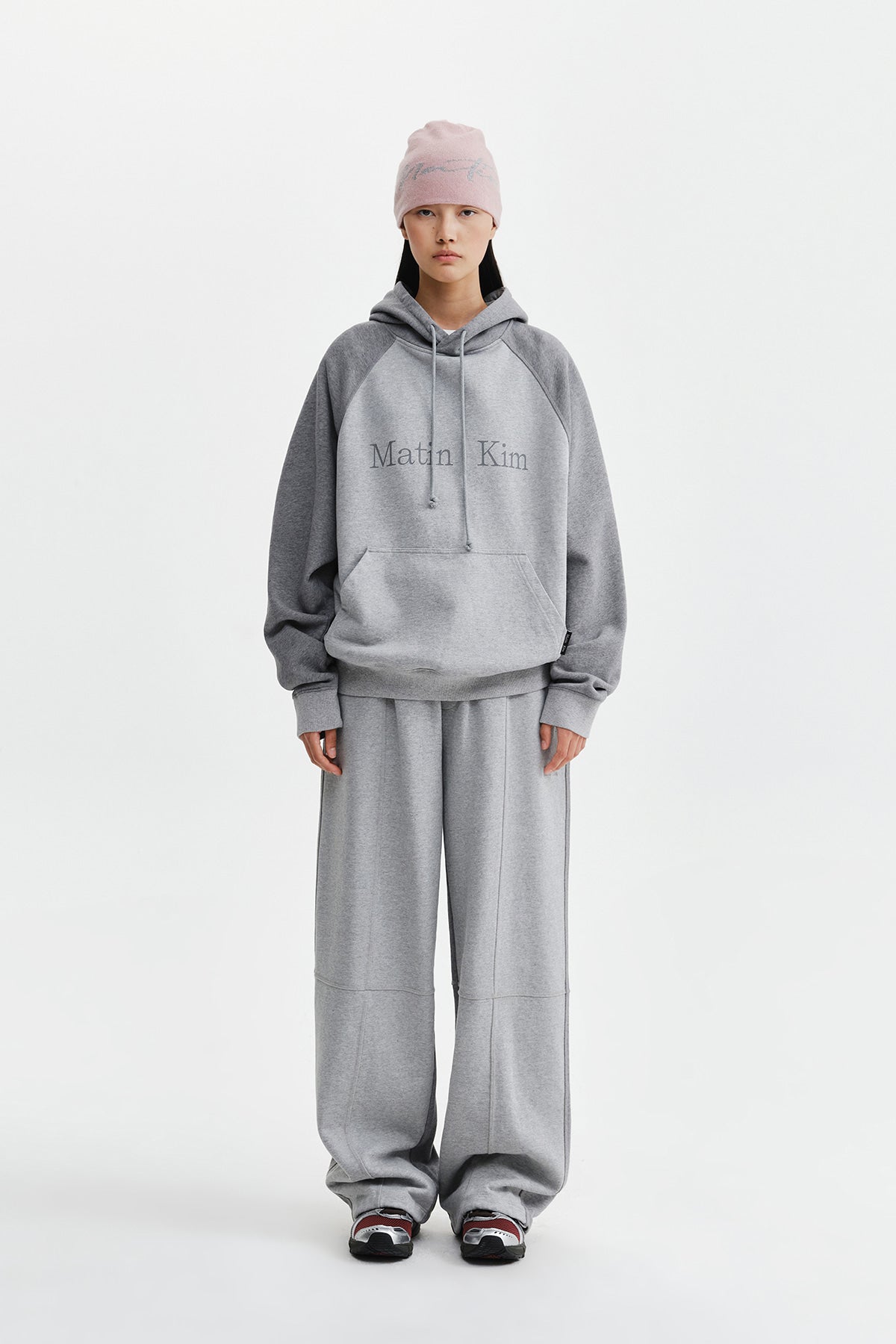 Matin Kim - Colorblock Cut Seam Sweatpants (Grey) product image 8 | TRAB K-Fashion Australia