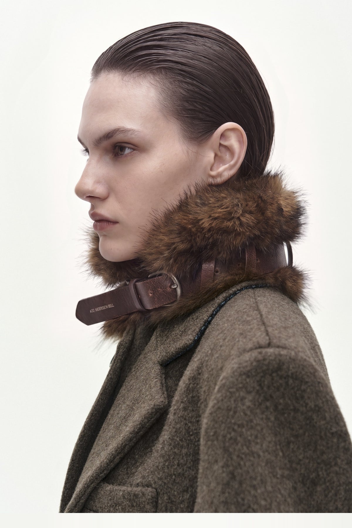 Andersson Bell - Belted Fur Short Muffler (Brown) product image 4 | TRAB K-Fashion Australia