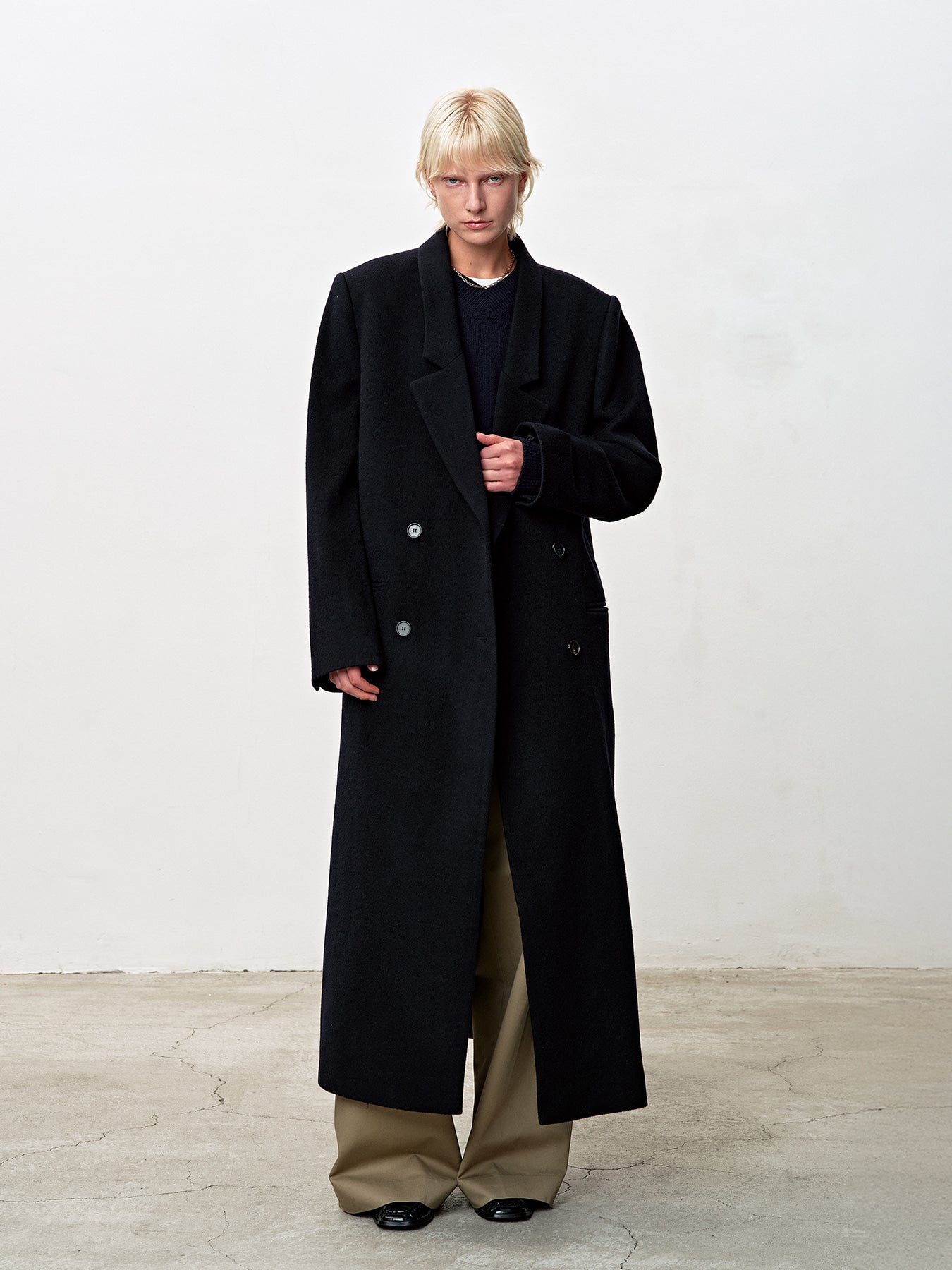 Tonywack - Tailored Double-Breasted Maxi Coat (Navy) product image 2 | TRAB K-Fashion Australia