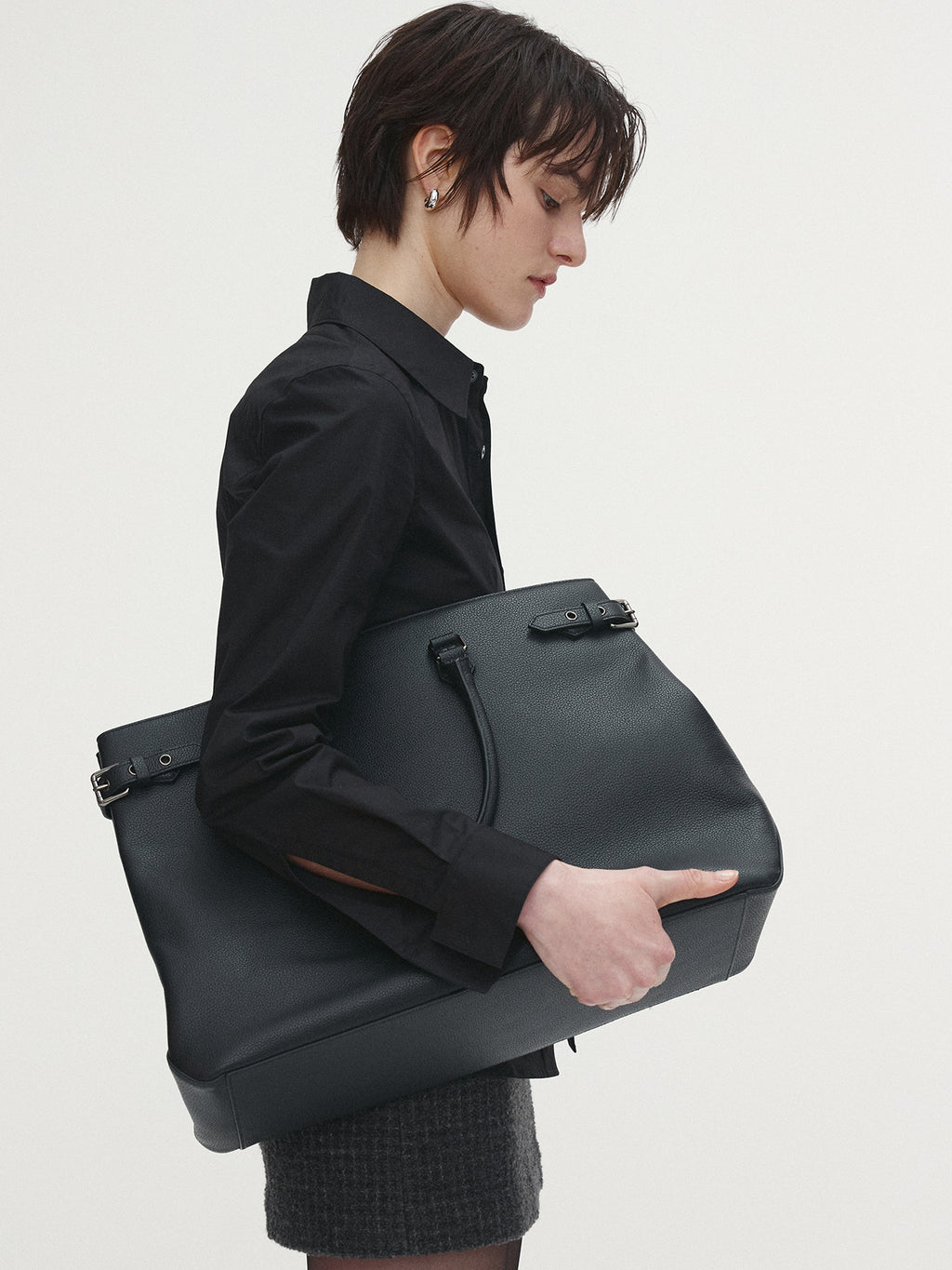 Tonywack - Wool Tweed Mini Skirt (Dark Grey) product image 3 | TRAB K-Fashion Australia