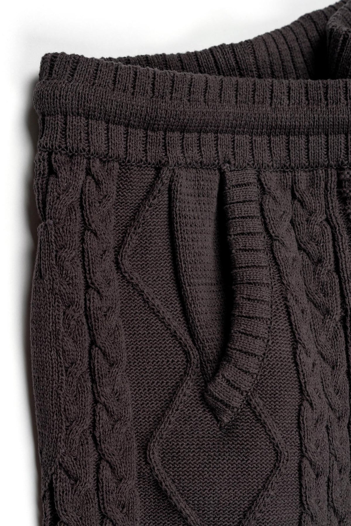 Ioedle - Seeping New Town Cable Knit Shorts (Charcoal) product image 8 | TRAB K-Fashion Australia