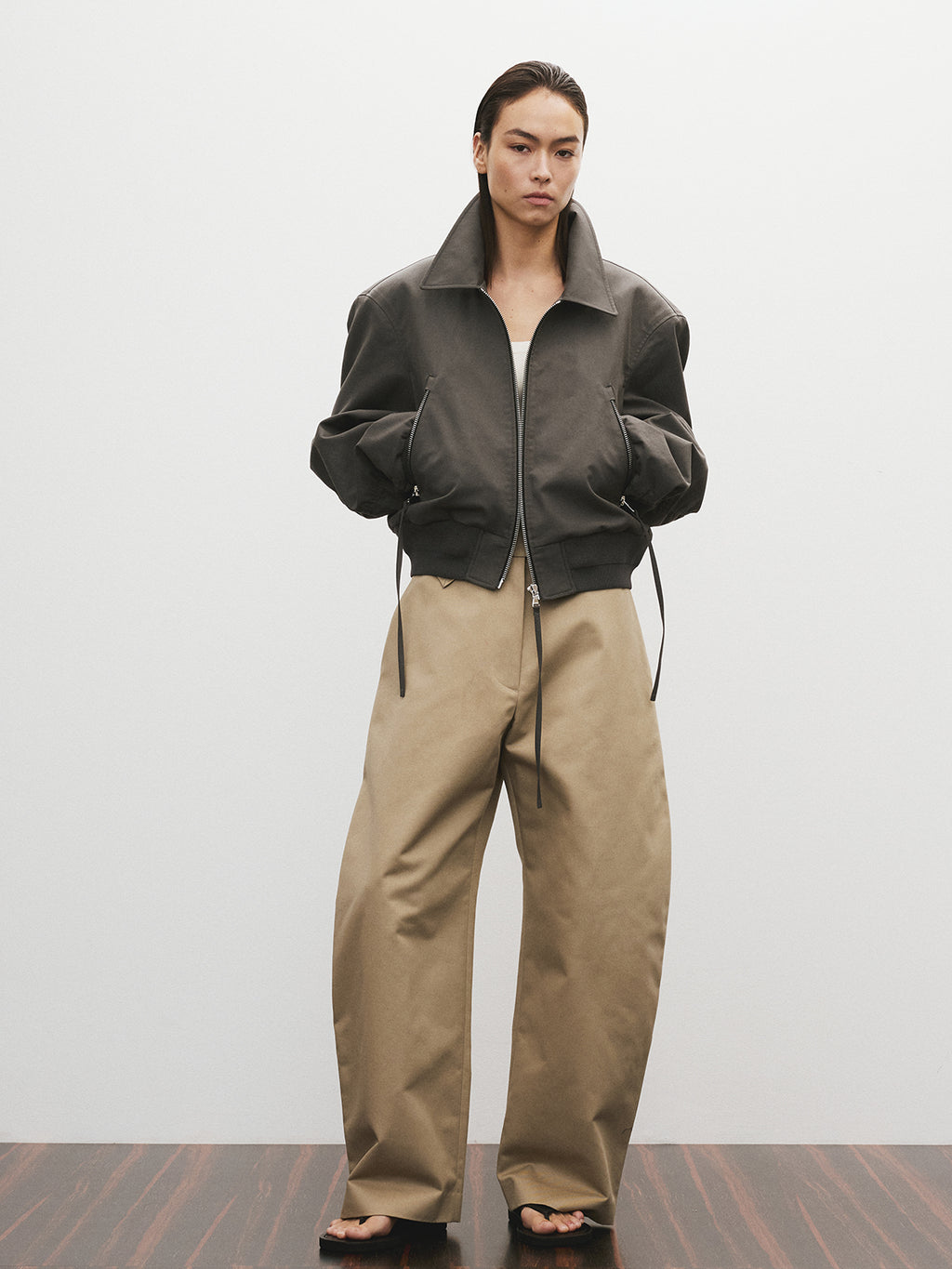 Recto - High-Rise Curved Legs Pants (Khaki Beige) product image 7 | TRAB K-Fashion Australia