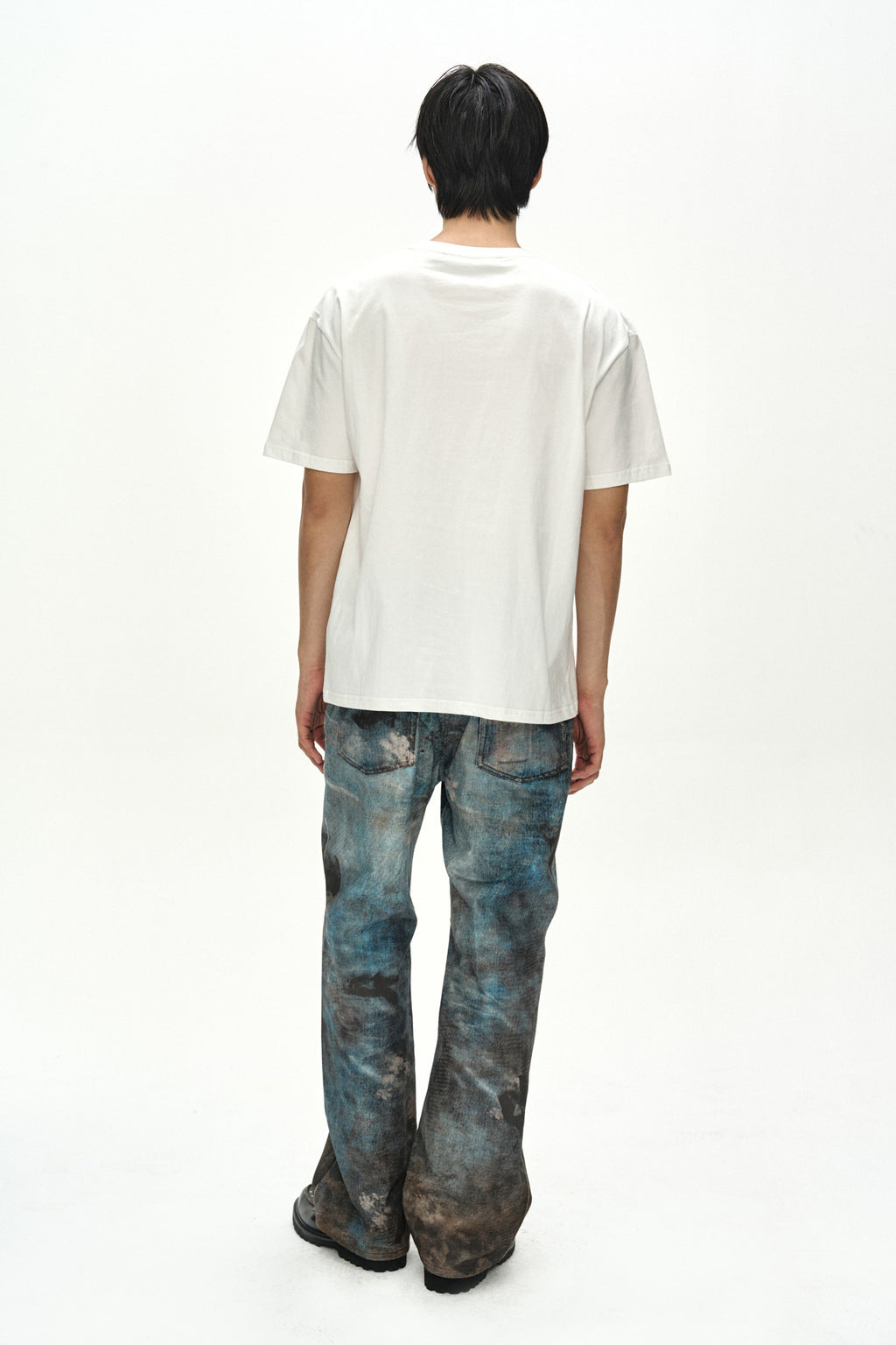 Andersson Bell - [Pre-Order – Ships June 4] Unisex Heart Kelly Logo T-Shirts (White) product image 3 | TRAB K-Fashion Australia