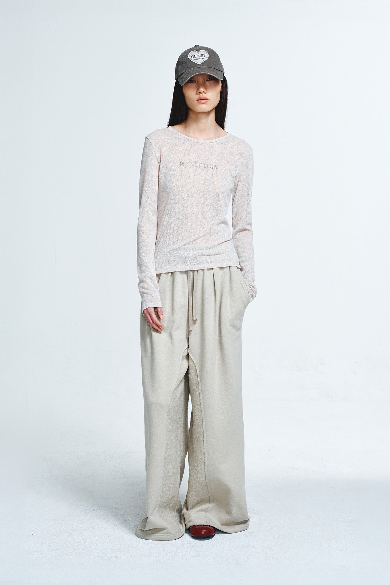 Deinet - Reverse Cut Sweatpants (Beige) product image 4 | TRAB K-Fashion Australia