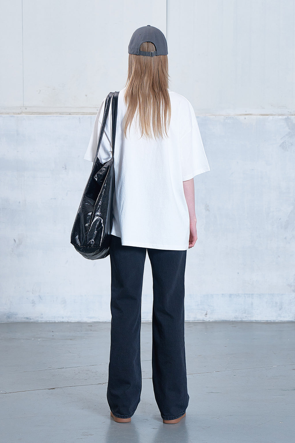Deinet - Band Graphic T-Shirt (White) product image 3 | TRAB K-Fashion Australia