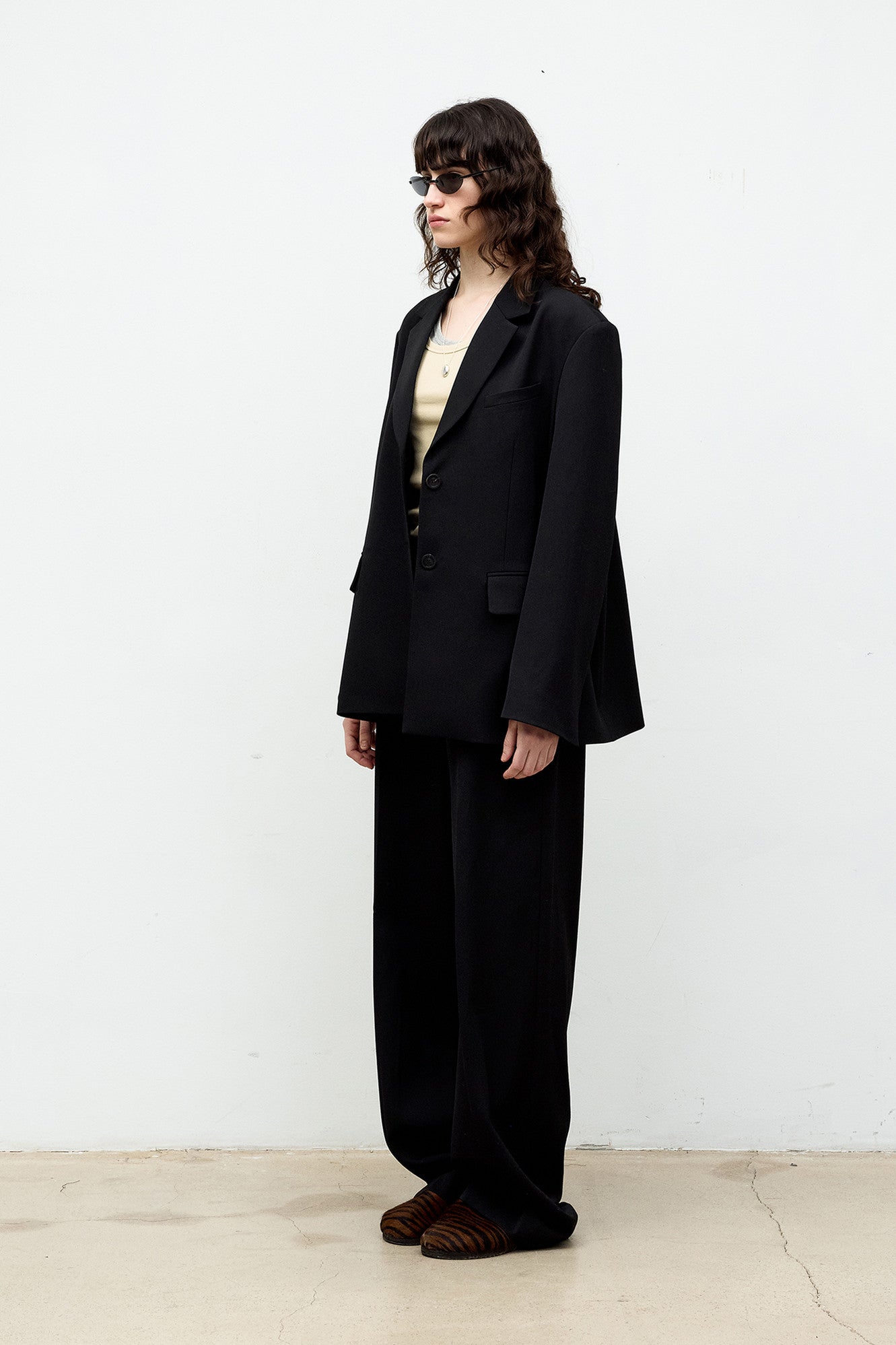 Coor - Wool Classic Blazer (Black) product image 3 | TRAB K-Fashion Australia