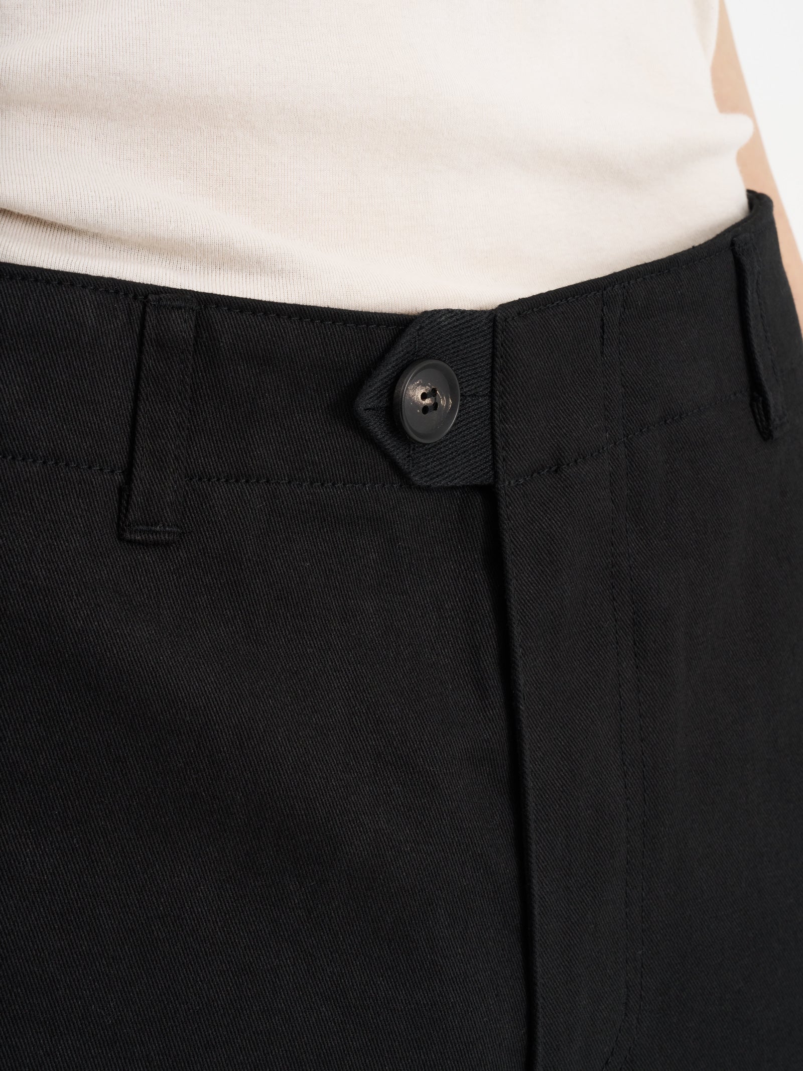 Jiyong Kim - Curved Multi-Pocket Trousers (Black) product image 4 | TRAB K-Fashion Australia