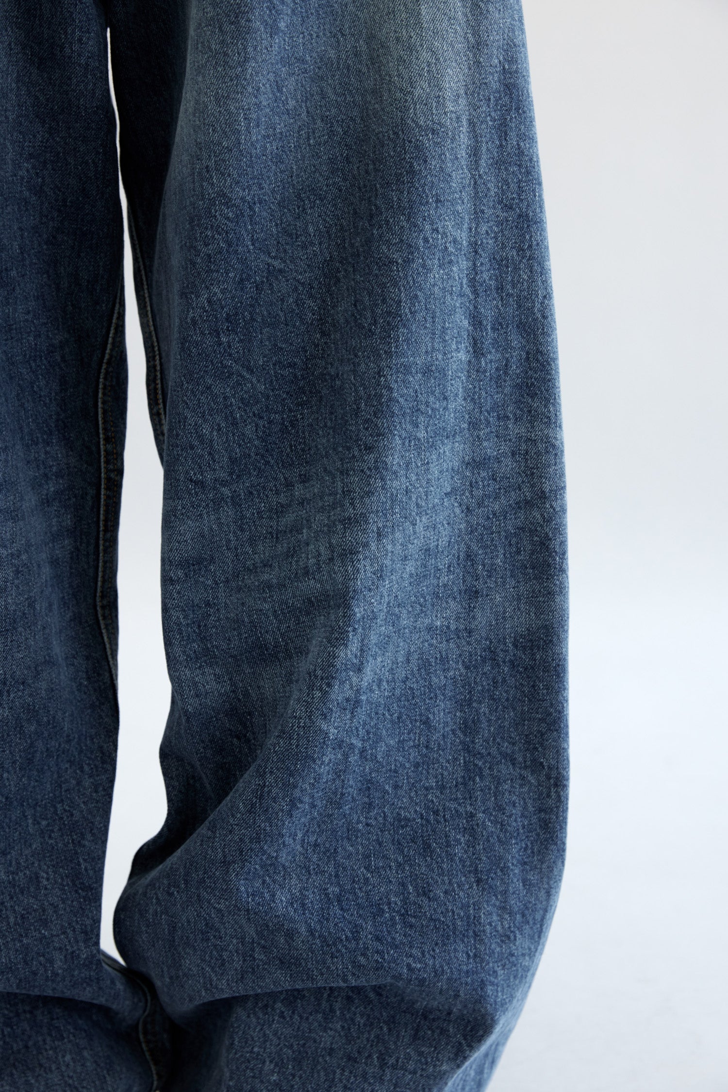 Hatchingroom - Wide Curve Jeans Washed (Blue) product image 14 | TRAB K-Fashion Australia