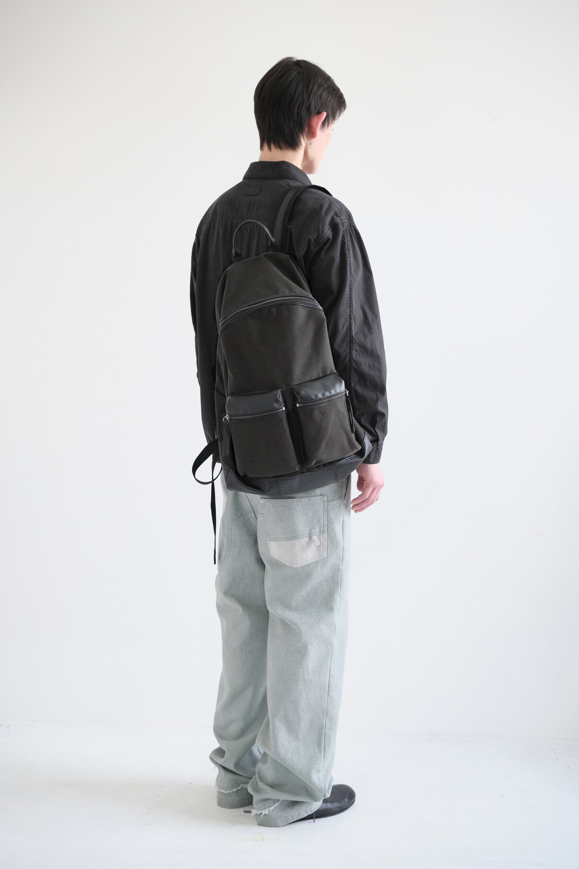 Hatchingroom - Leather Daypack Big (Charcoal) product image 8 | TRAB K-Fashion Australia