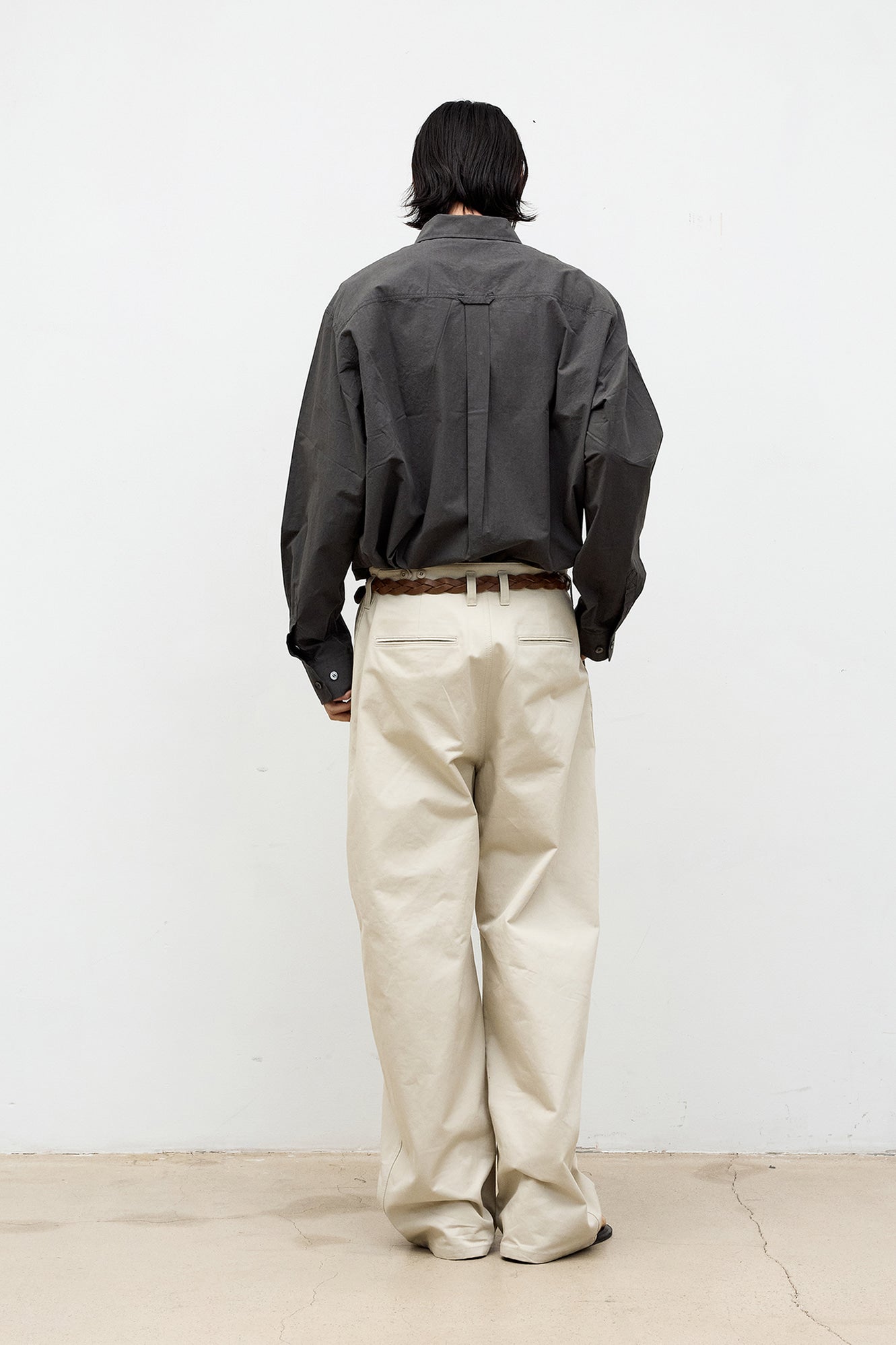 Coor - One-Pocket Garment Cotton Washed Shirt (Washed Charcoal) product image 4 | TRAB K-Fashion Australia