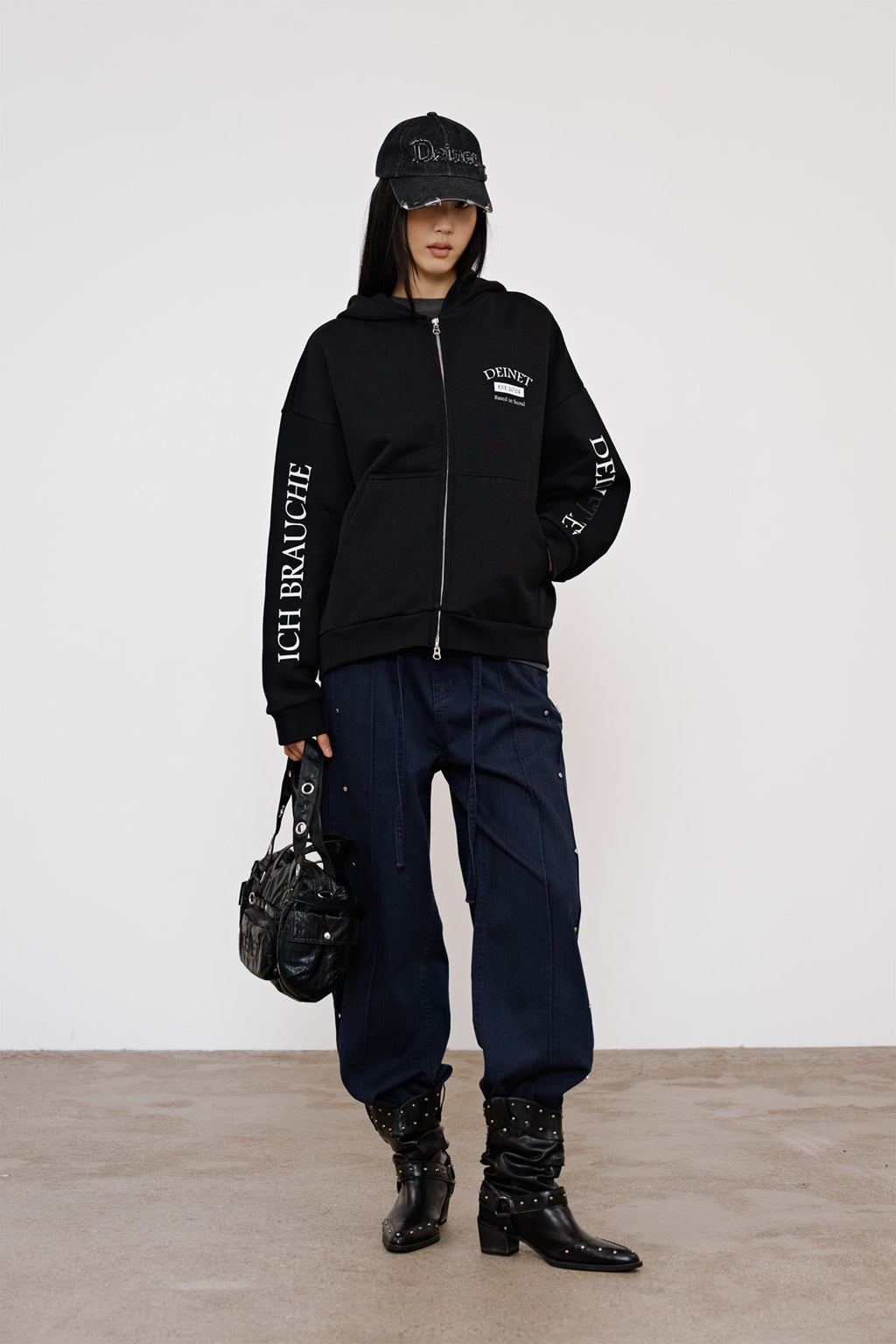 Deinet - German Lettering Hoodie Zip-Up (Black) product image 6 | TRAB K-Fashion Australia