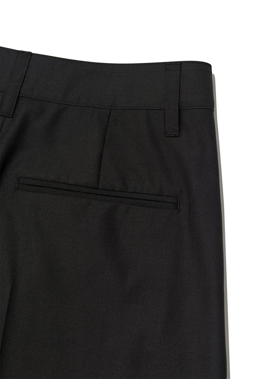 Matin Kim - Bermuda Pleats Skirt Pants (Black) product image 6 | TRAB K-Fashion Australia