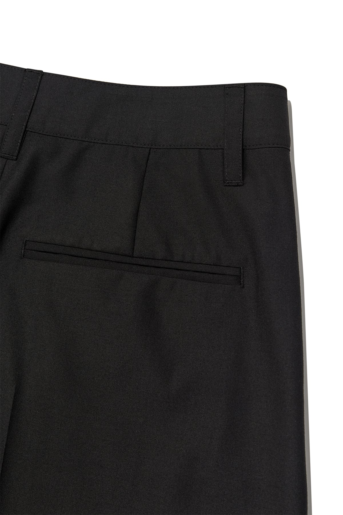 Matin Kim - Bermuda Pleats Skirt Pants (Black) product image 6 | TRAB K-Fashion Australia