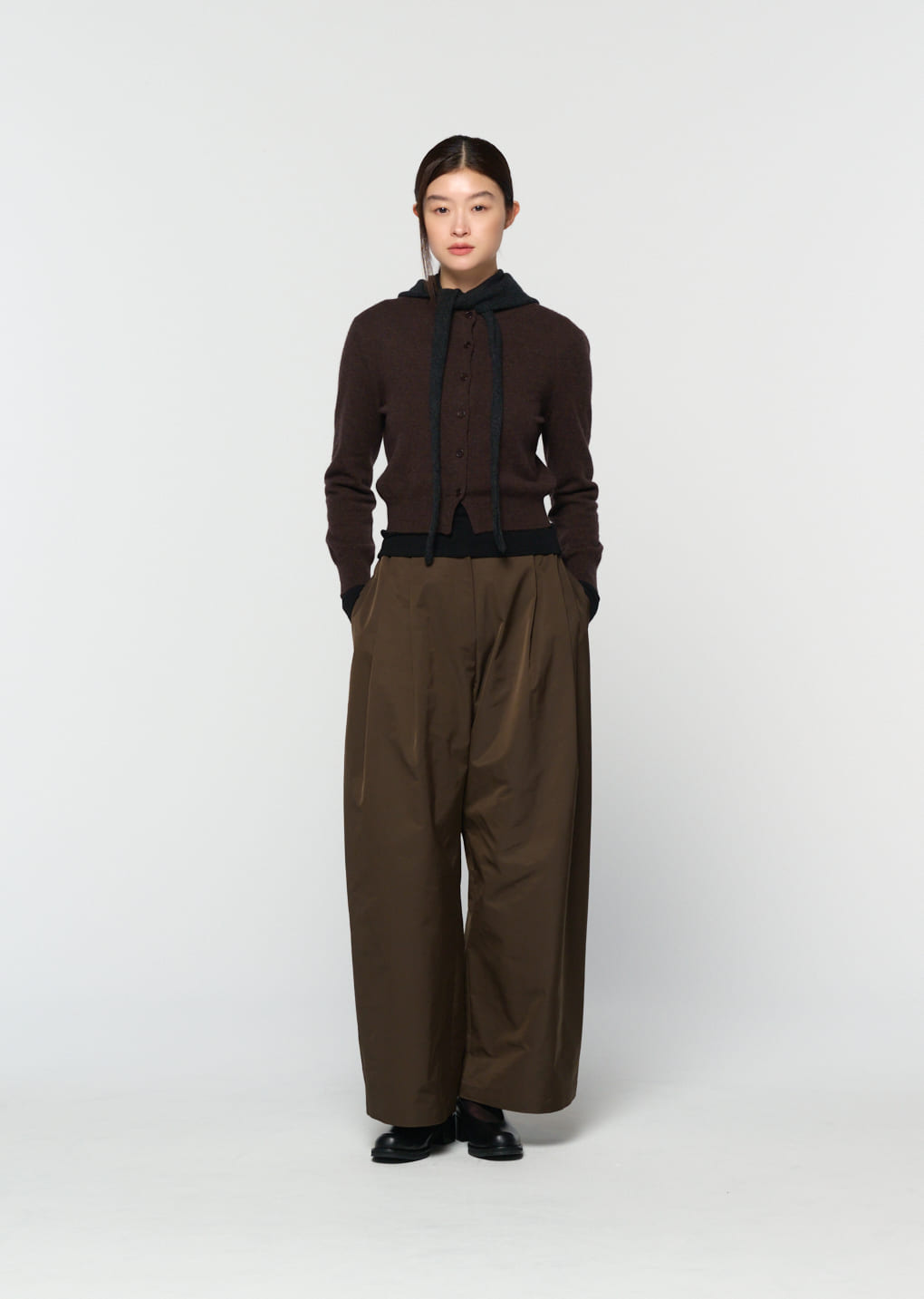 Amomento - two tuck balloon pants (Dark Brown) product image 5 | TRAB K-Fashion Australia