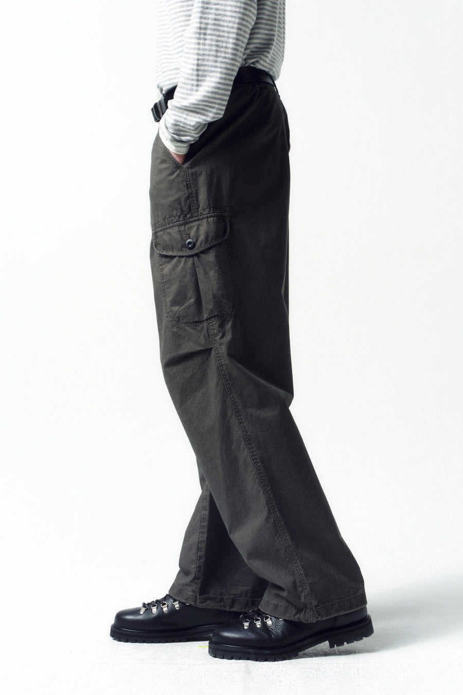 Insilence - Brushed Cotton Cargo Pants (Charcoal) product image 4 | TRAB K-Fashion Australia