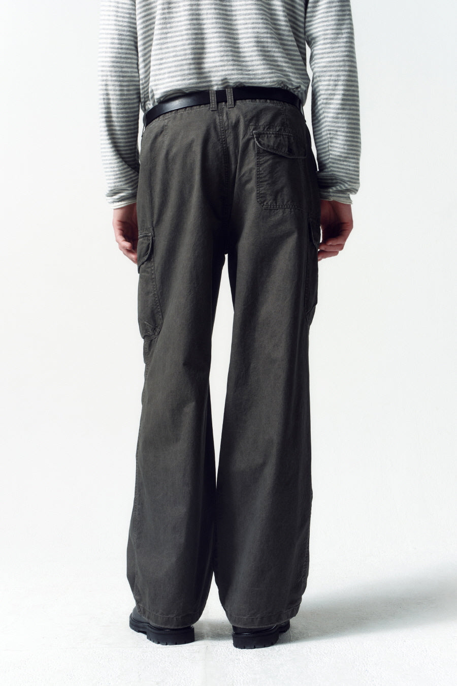 Insilence - Brushed Cotton Cargo Pants (Charcoal) product image 5 | TRAB K-Fashion Australia
