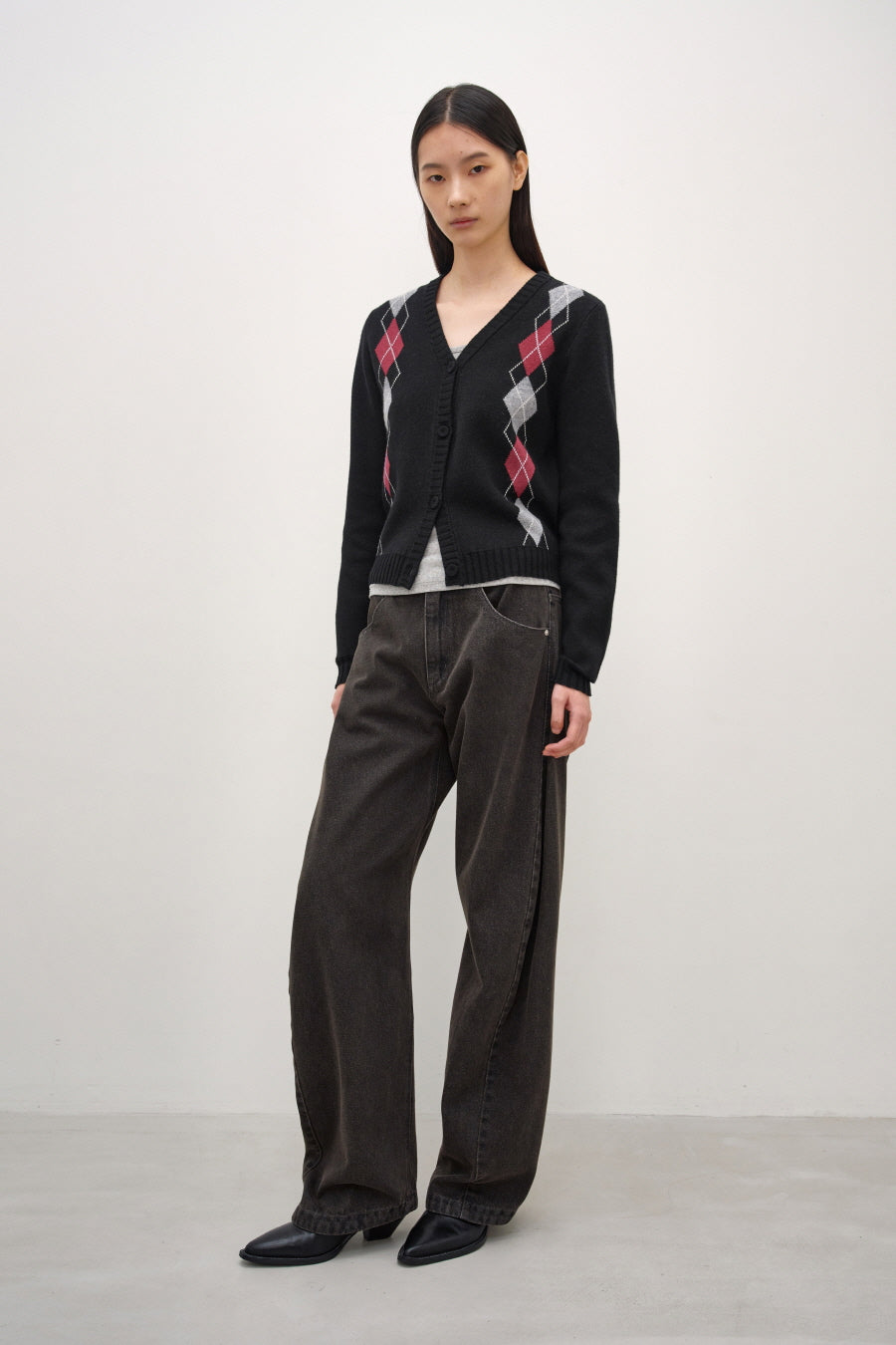 Insilence - Argyle V-Neck Cardigan (Black) product image 3 | TRAB K-Fashion Australia